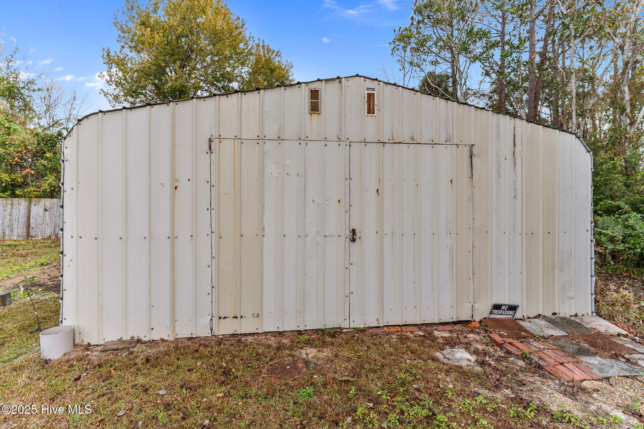 100543944 | Photo 38