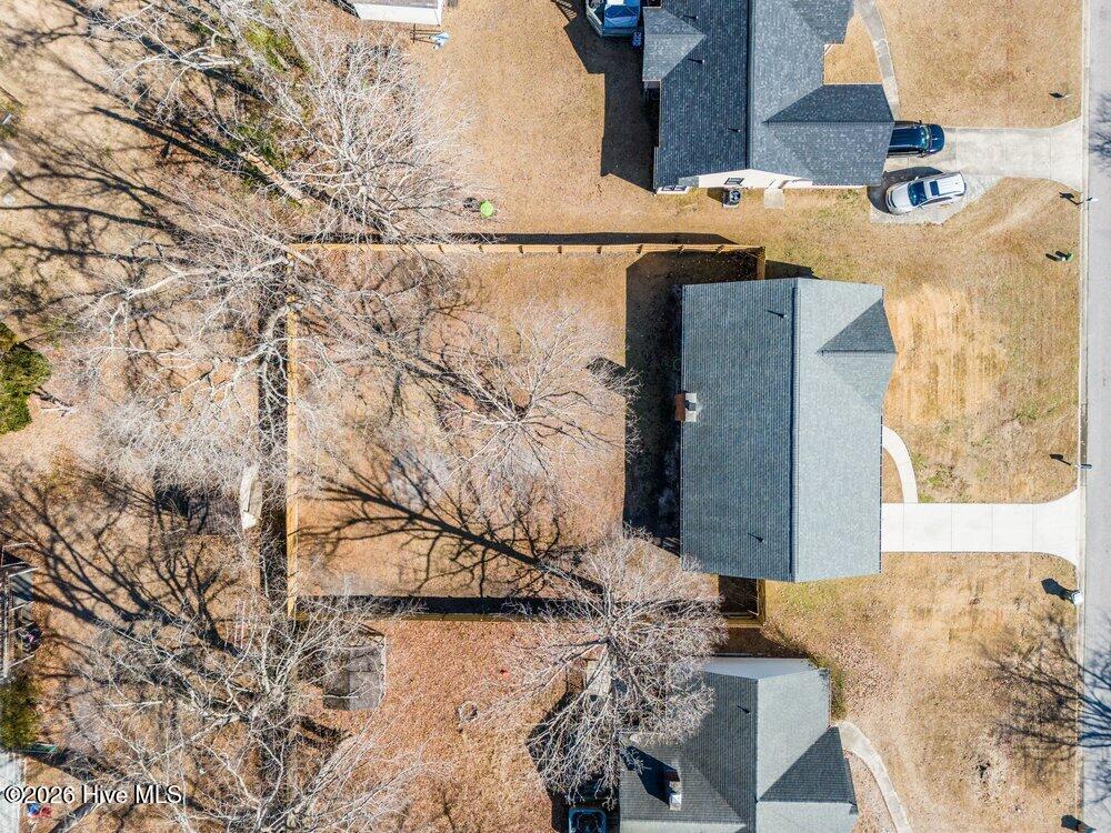 100557647 | Photo 28