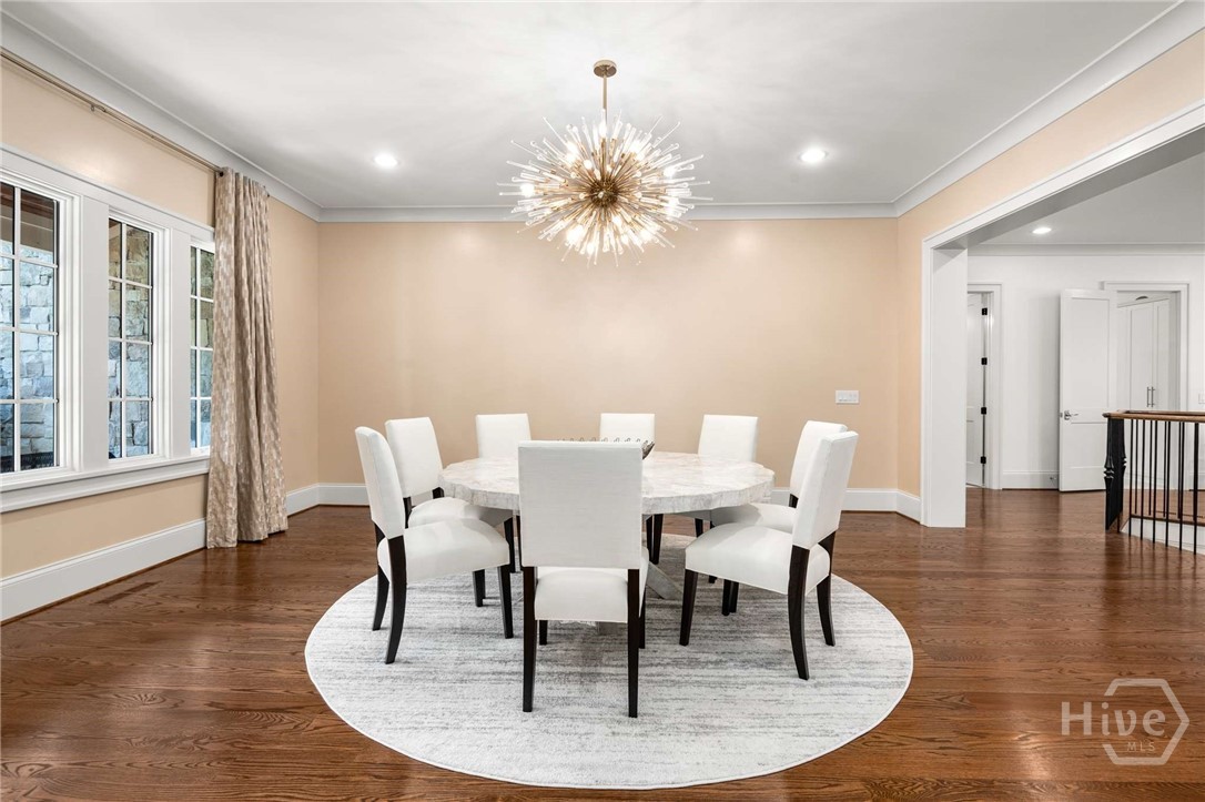 Banquet sized Dining Room!