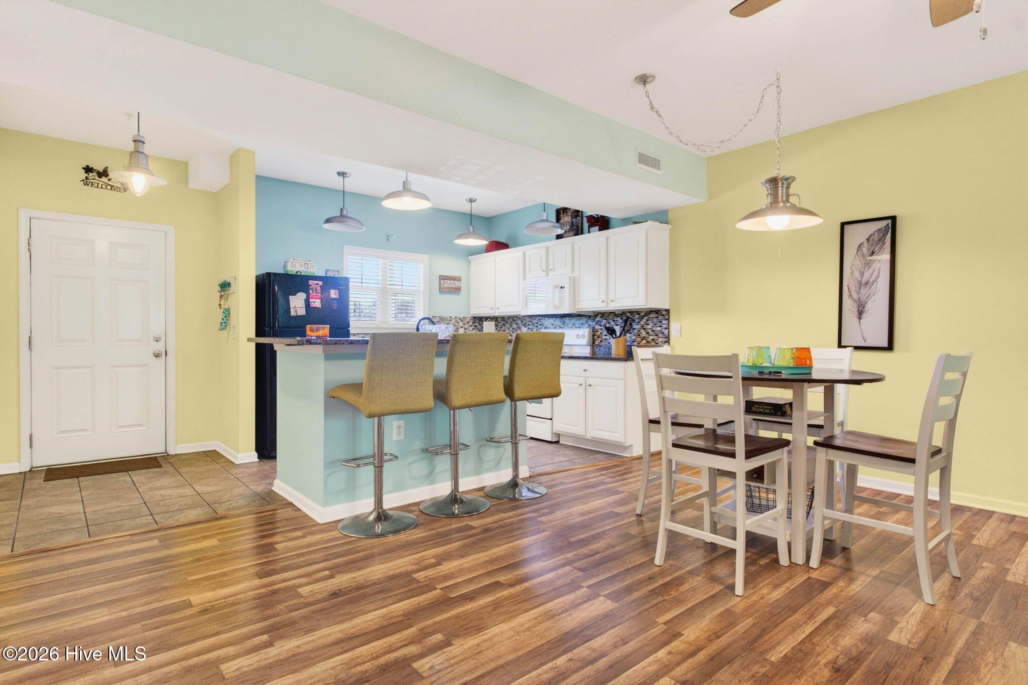 100562066 | Photo 18