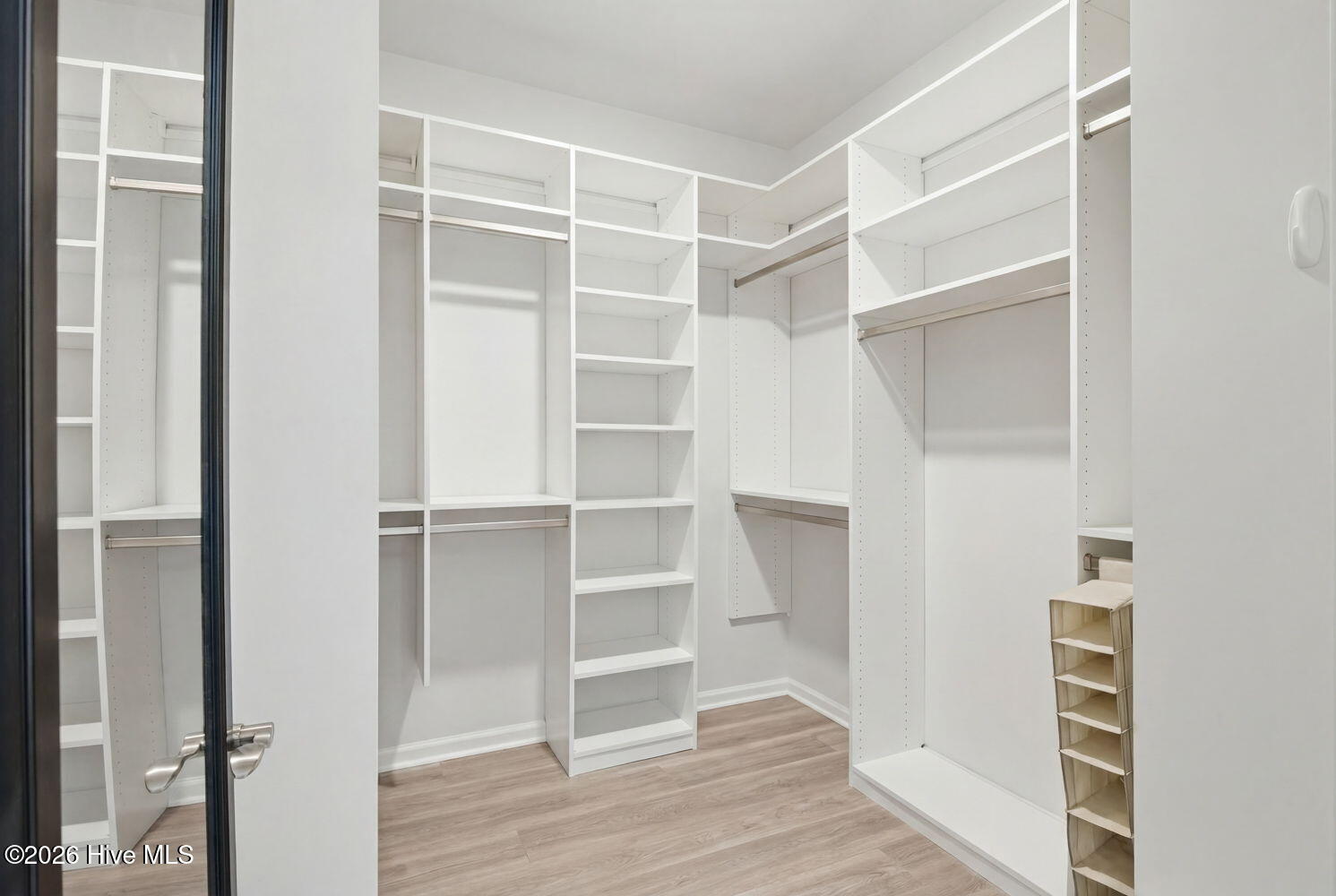 100555393 | Photo 20