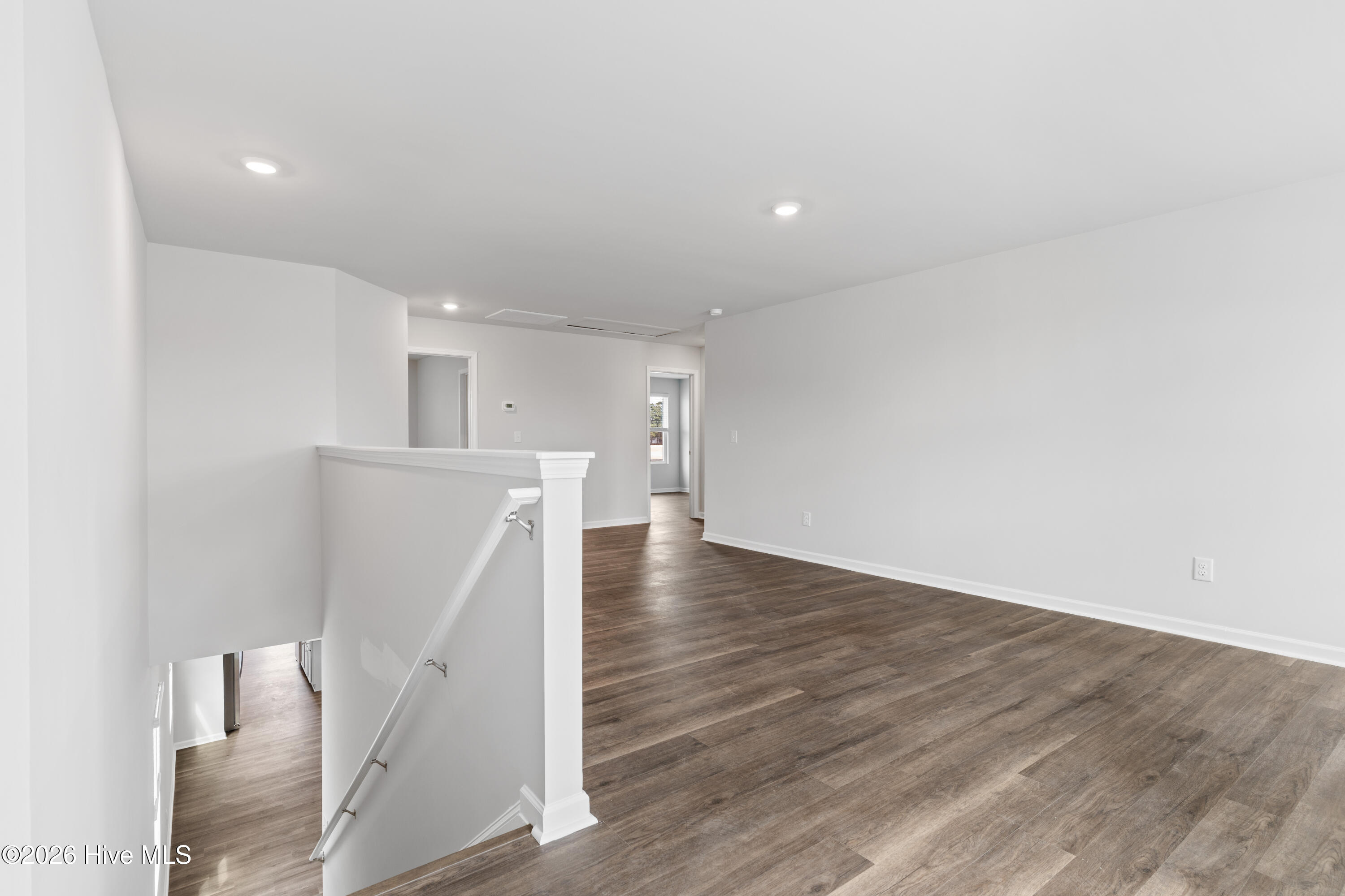 100538975 | Photo 22