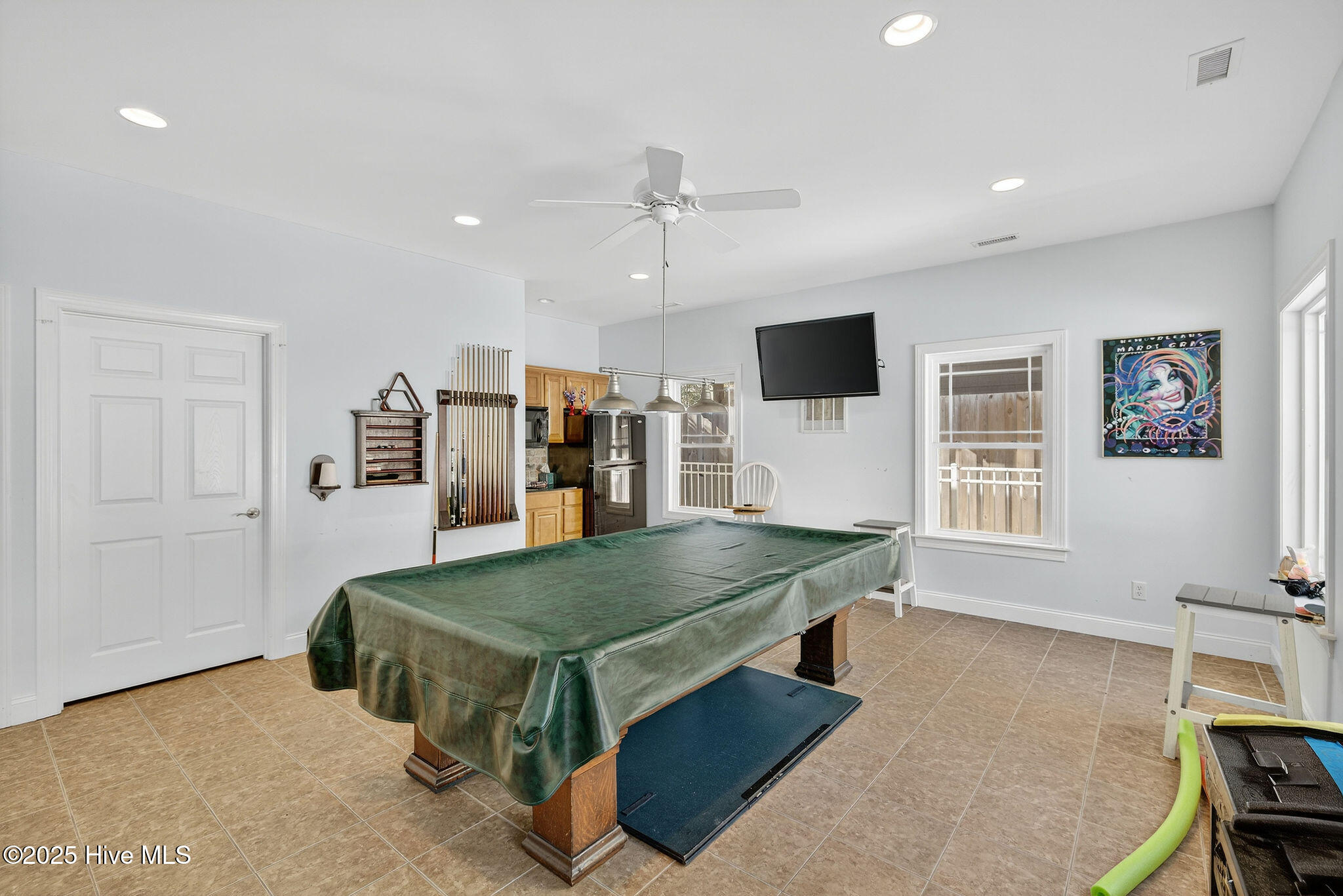 100533834 | Photo 56