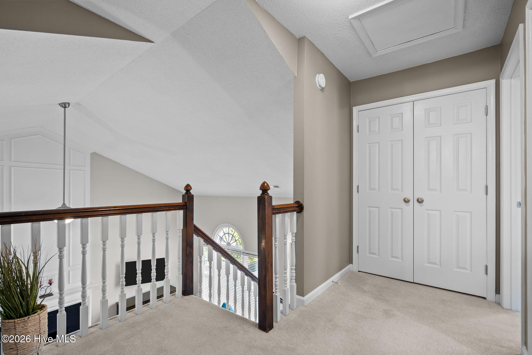 100547043 | Photo 28