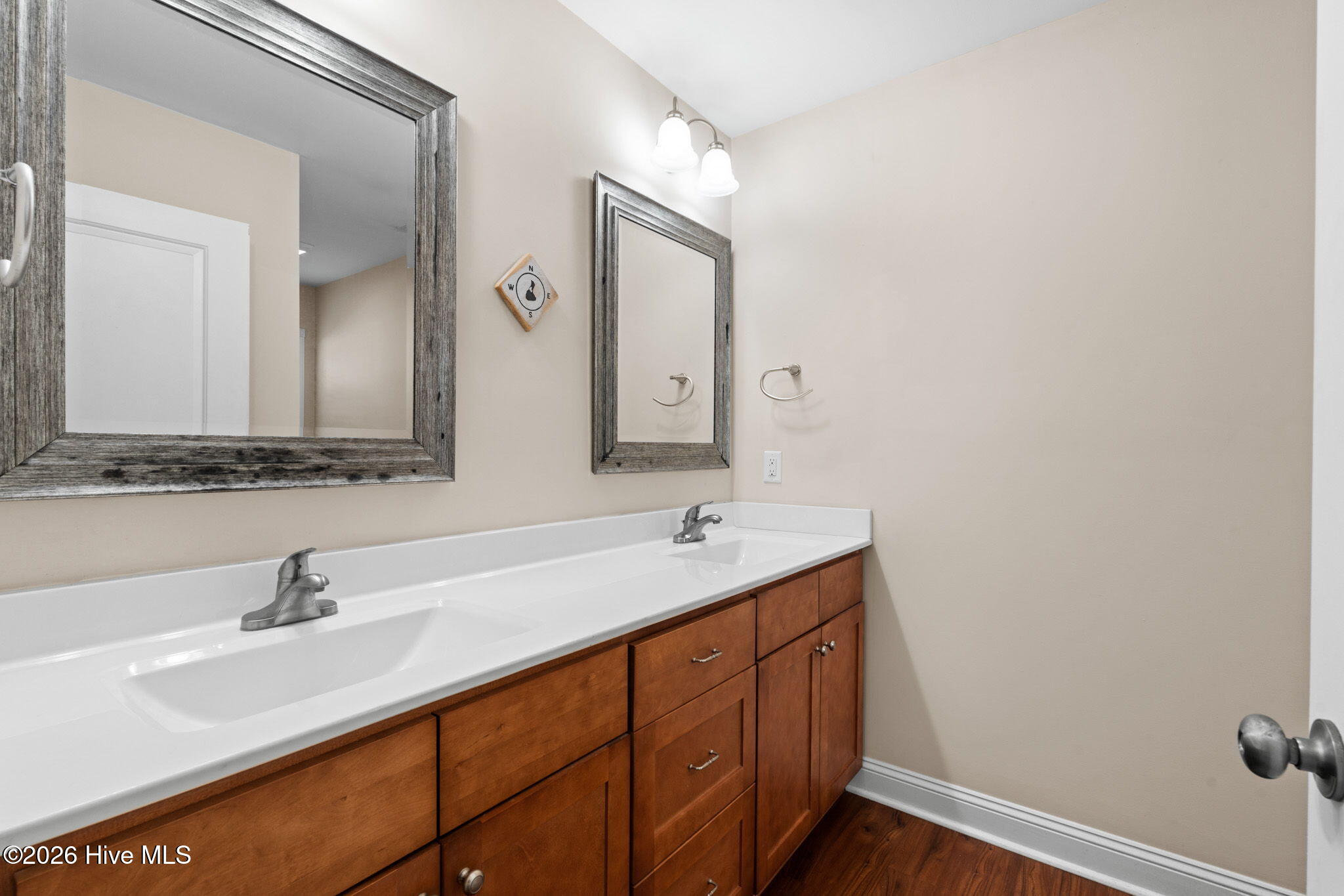 100564641 | Photo 20