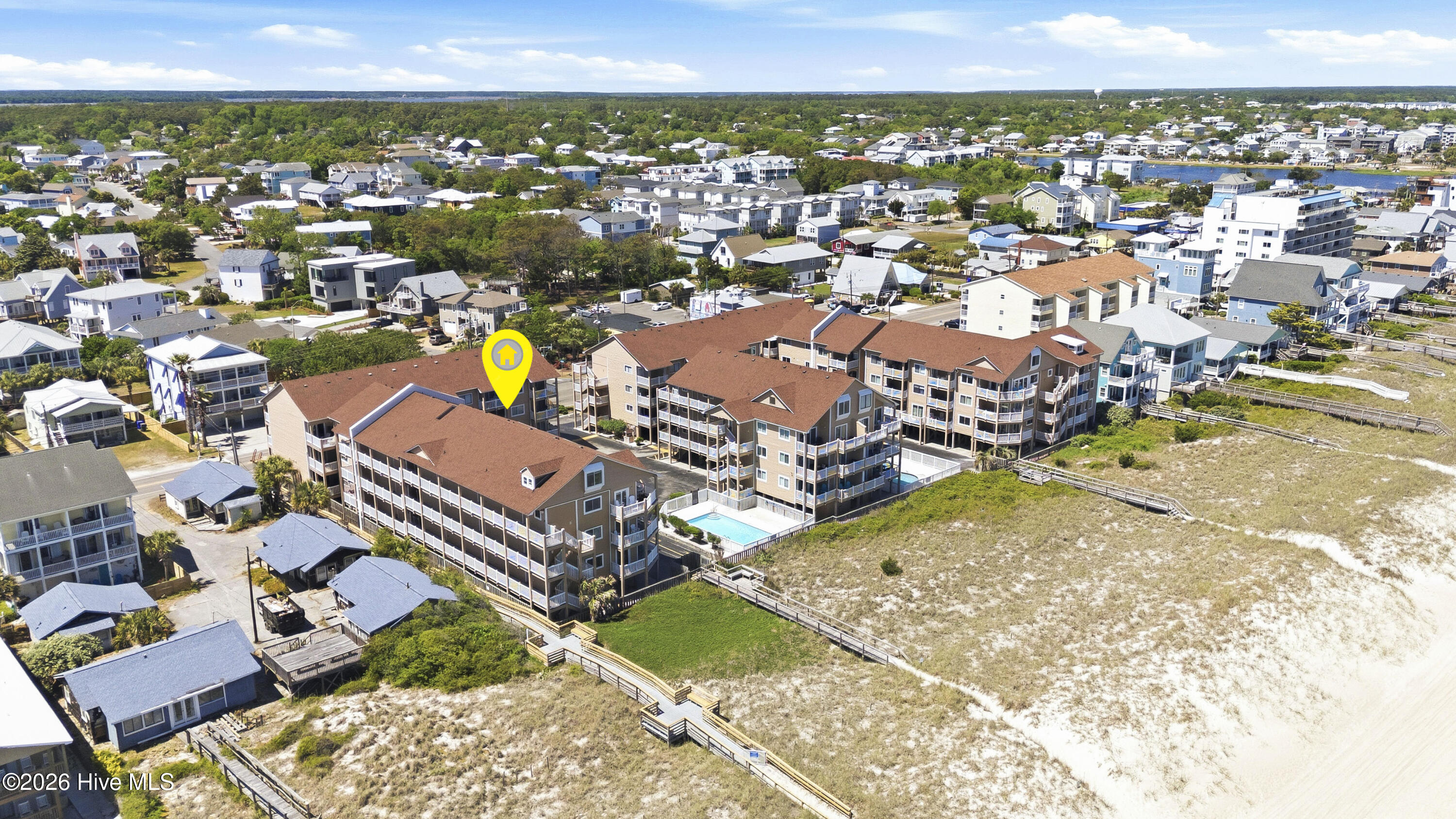 100567945 | Photo 27