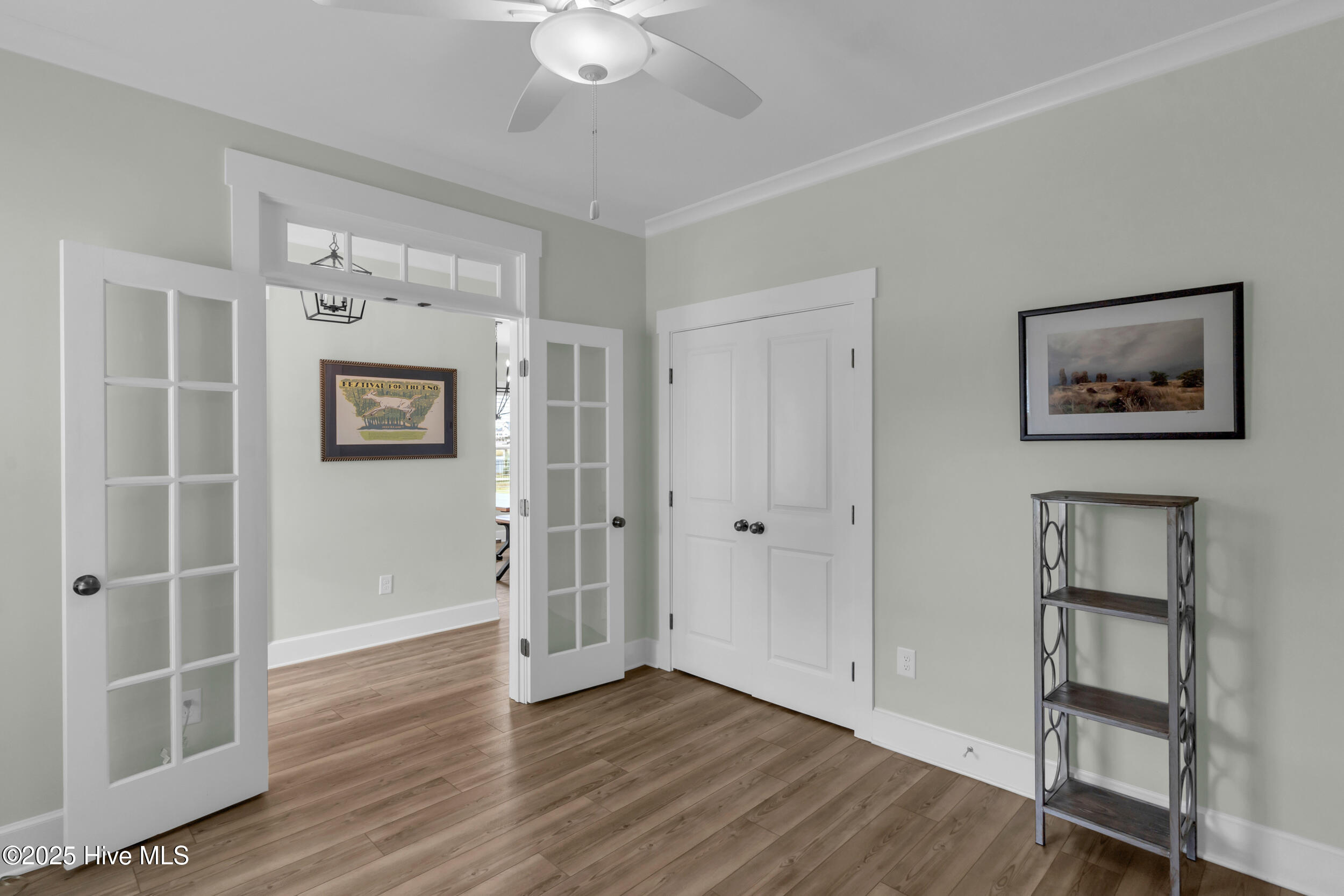 100535335 | Photo 23