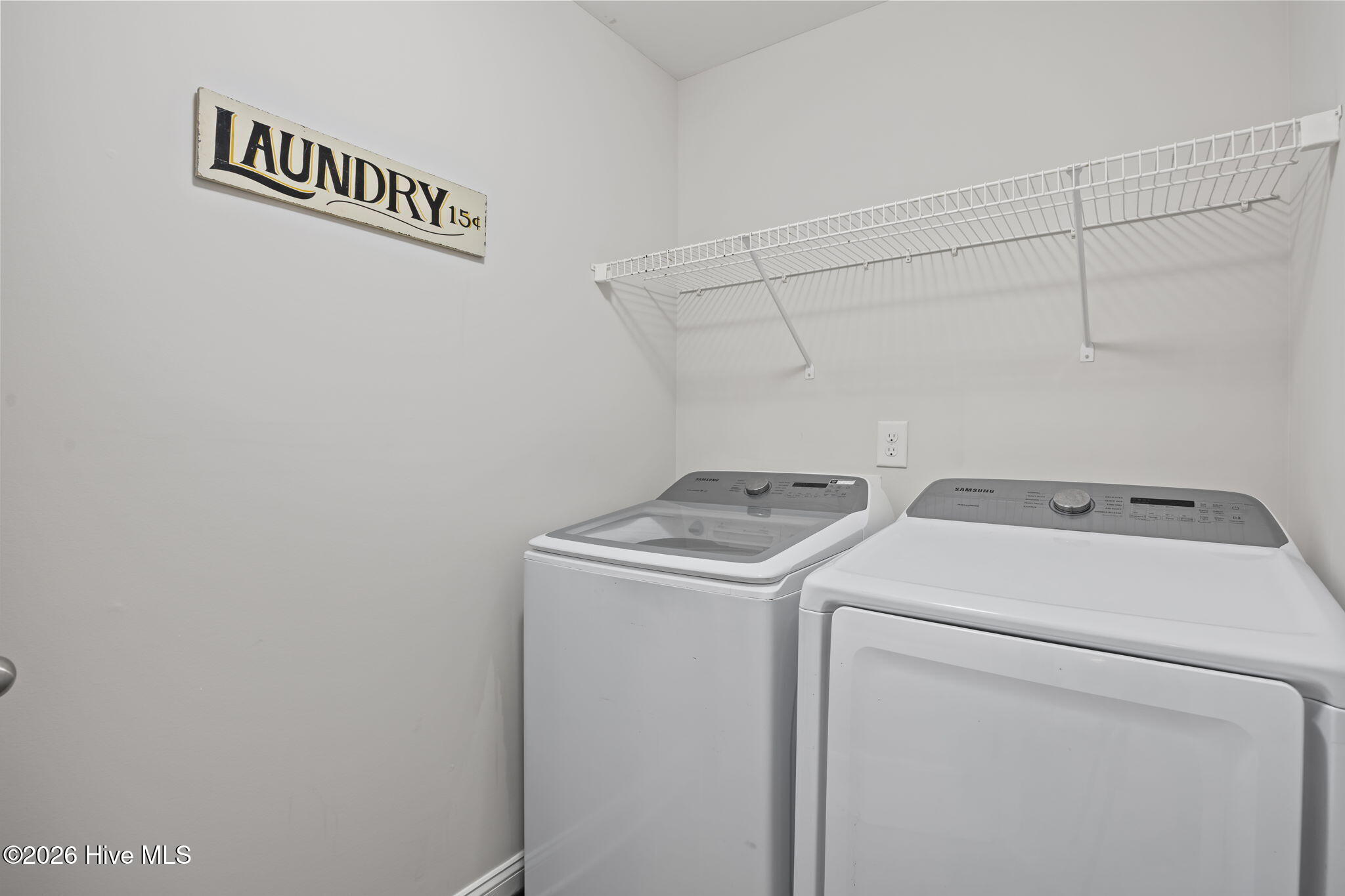 100565908 | Photo 28