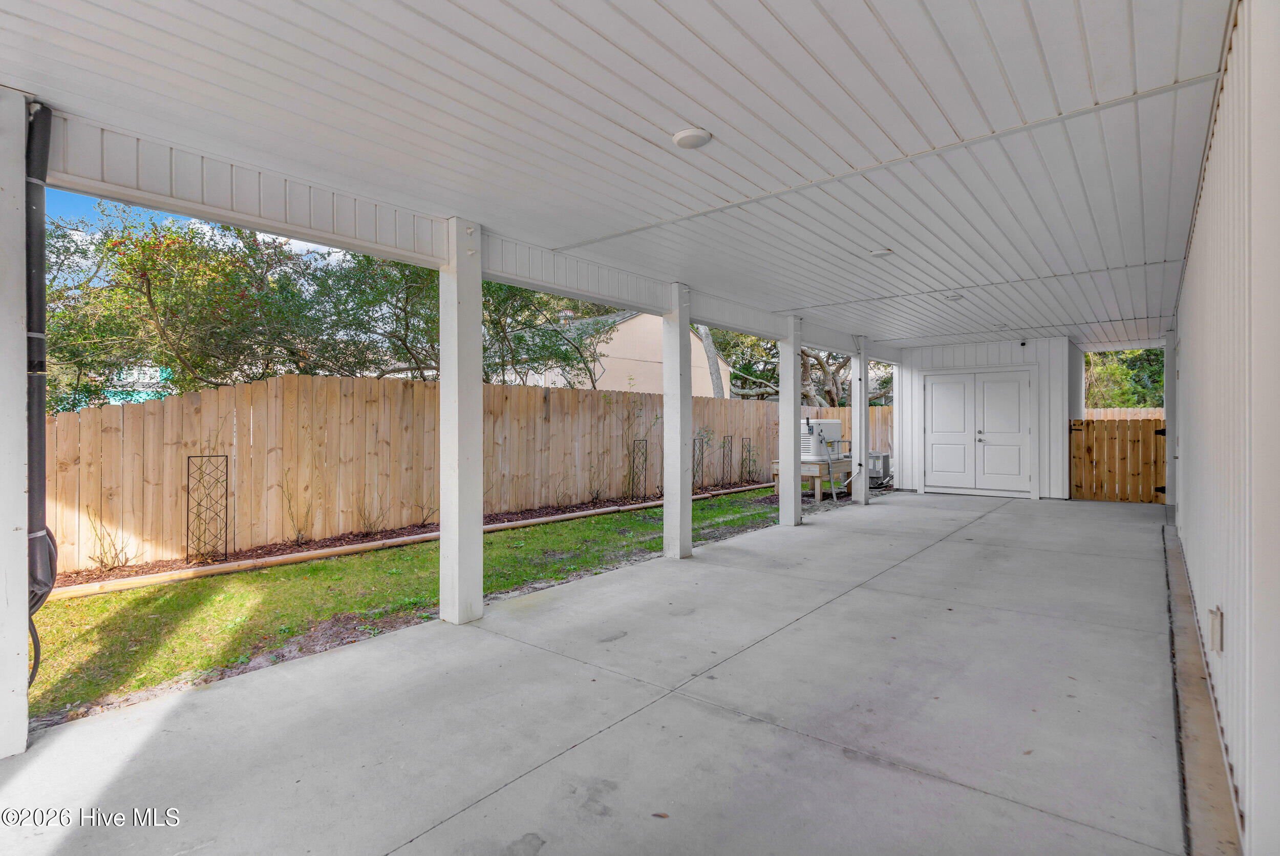 100549531 | Photo 26