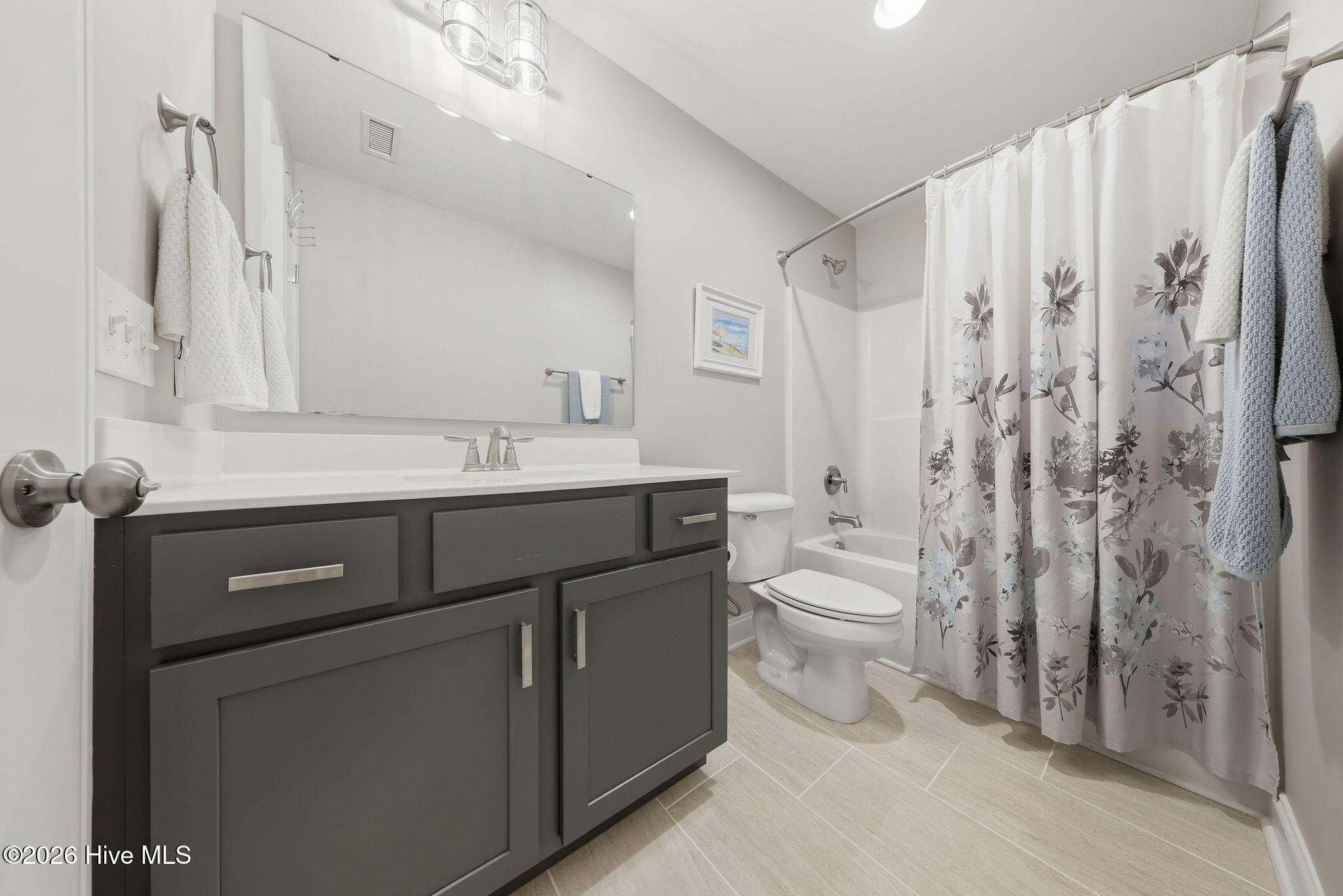 100567666 | Photo 33