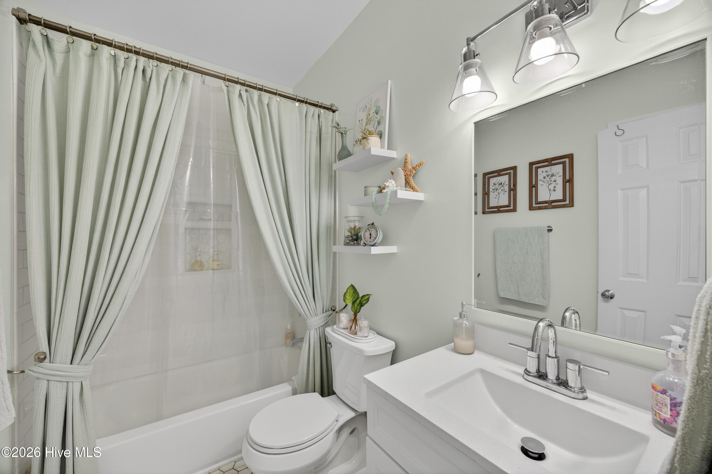 100560276 | Photo 22