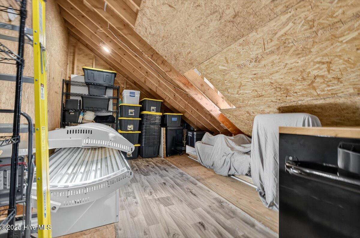 100530632 | Photo 70