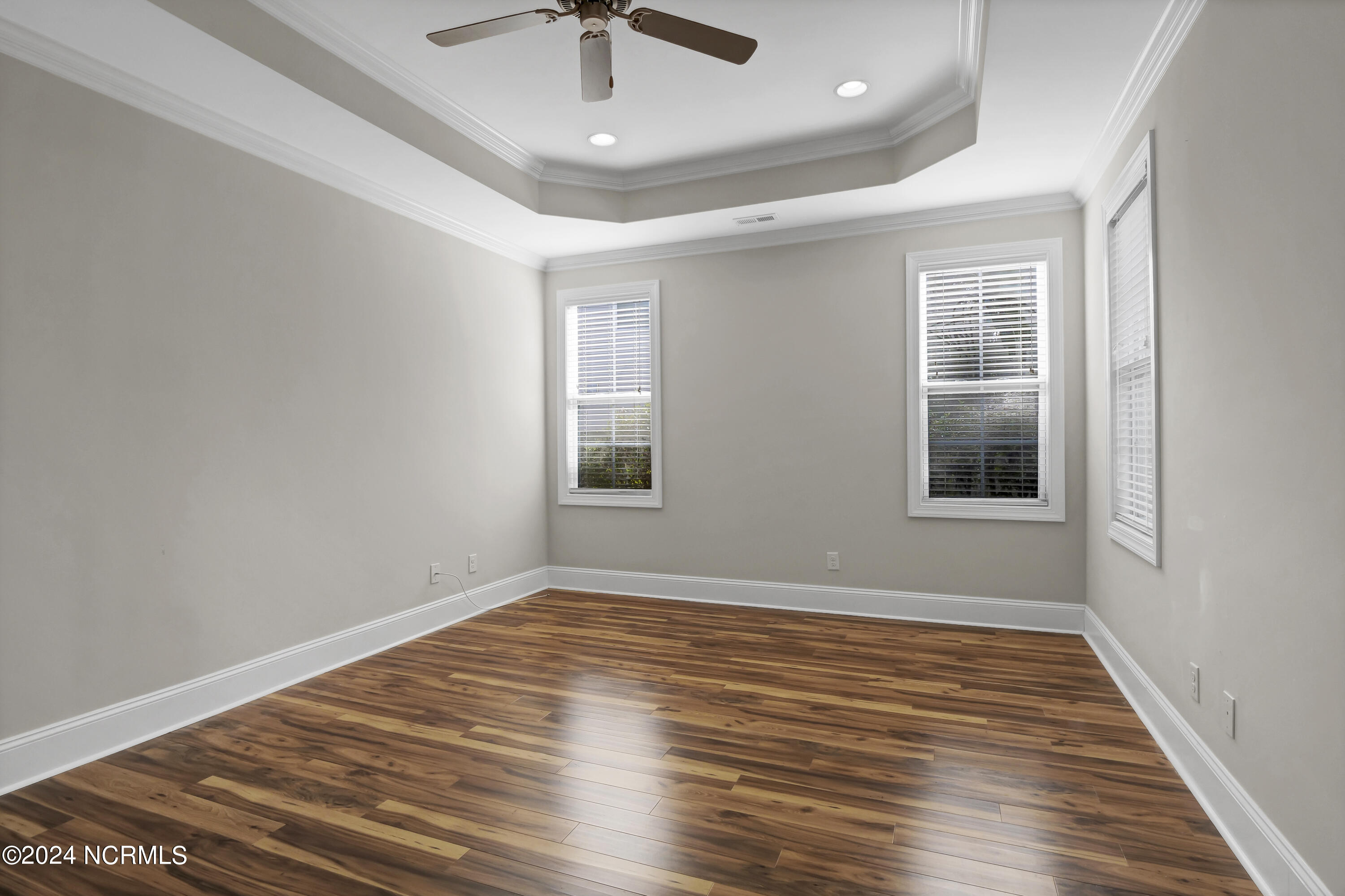 100547498 | Photo 14