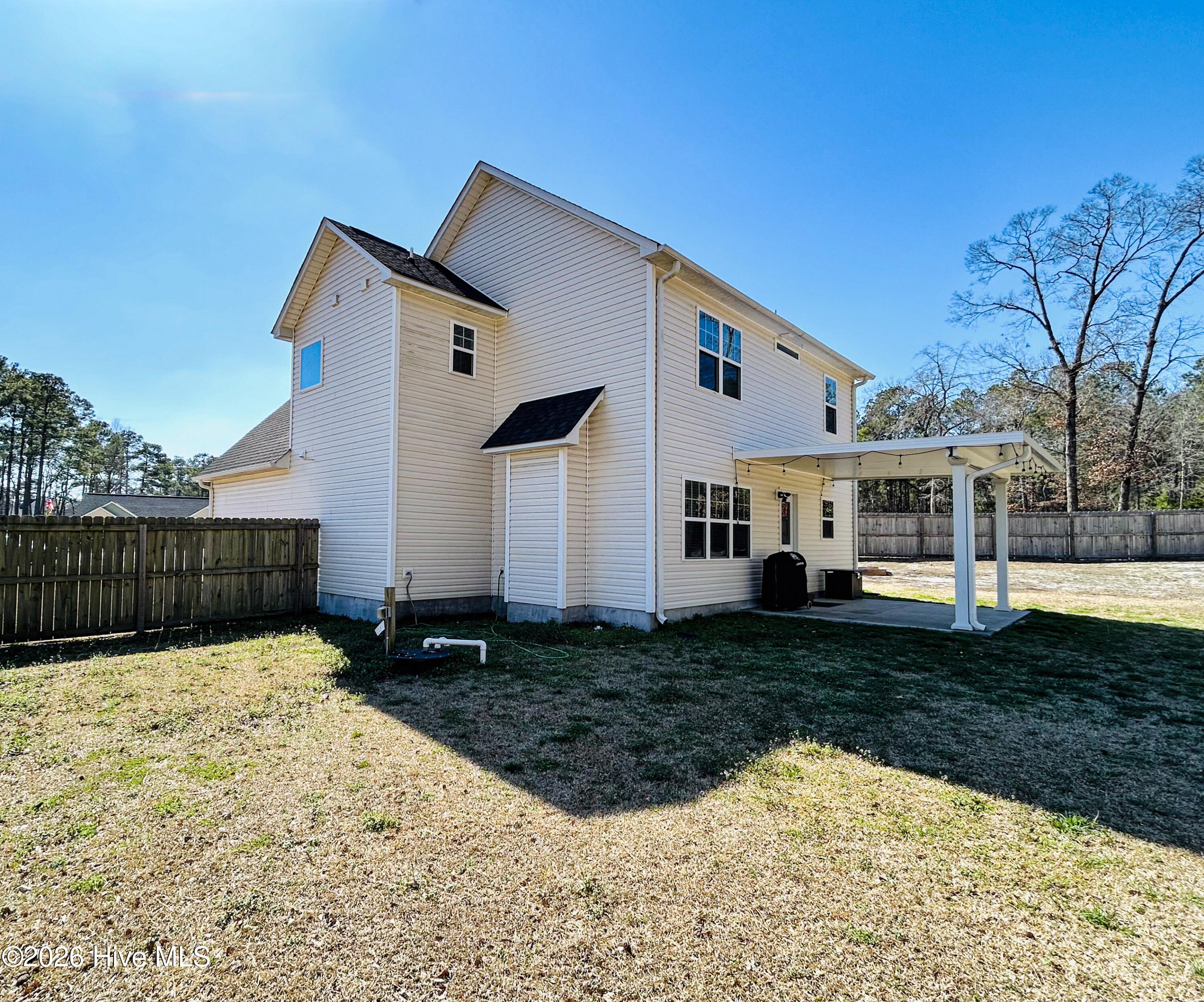 100557400 | Photo 50