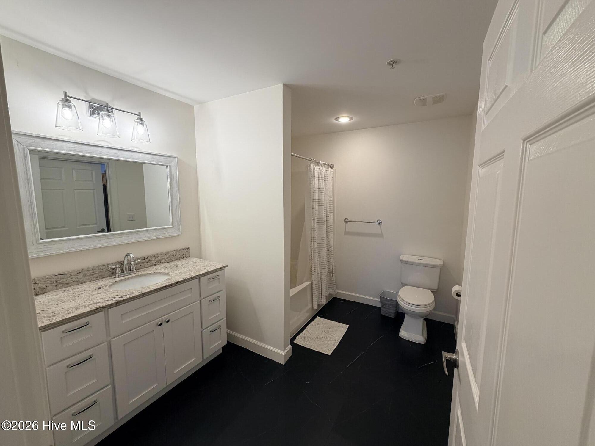 100552697 | Photo 13