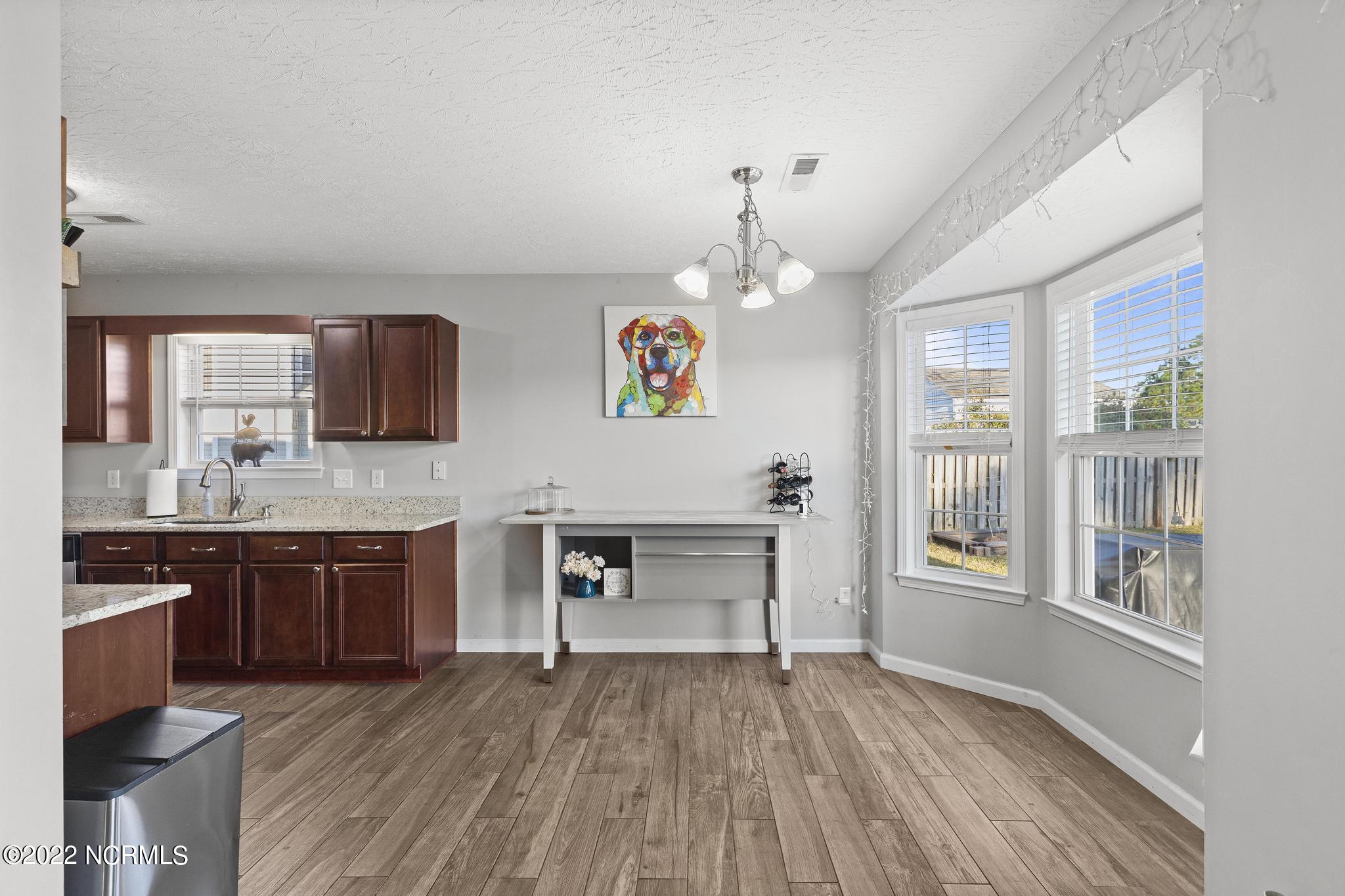 100545089 | Photo 10