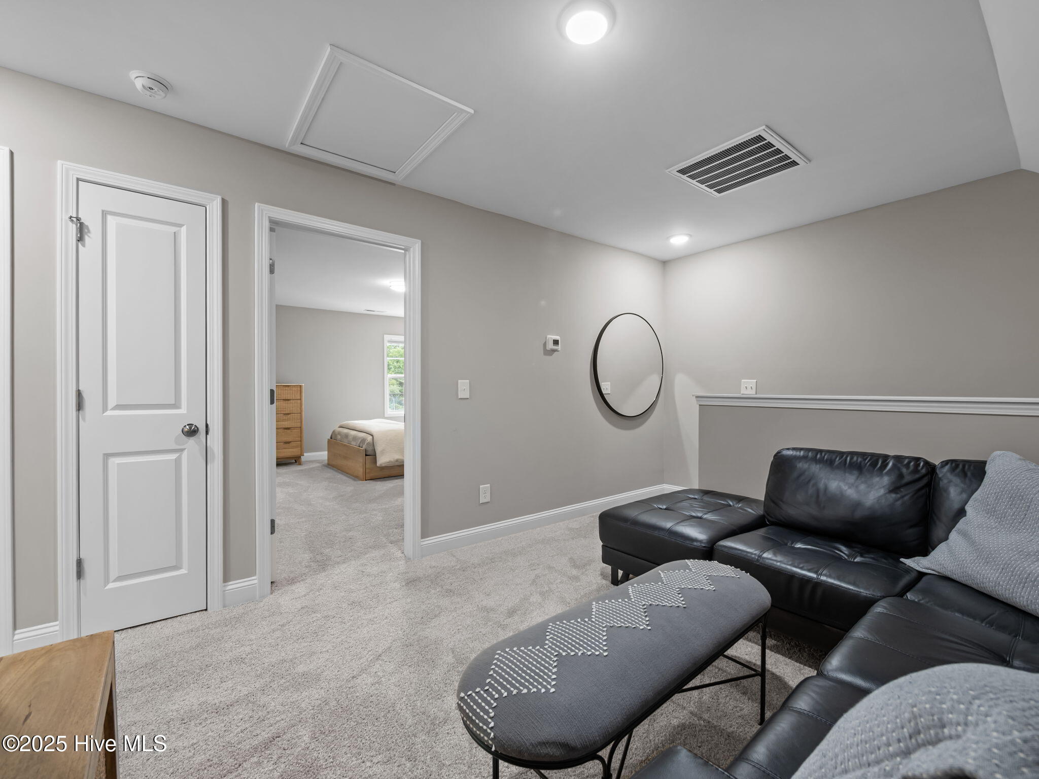 100530492 | Photo 40