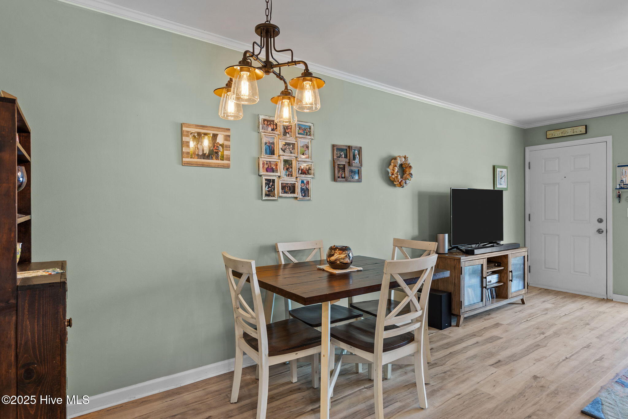 100538407 | Photo 16