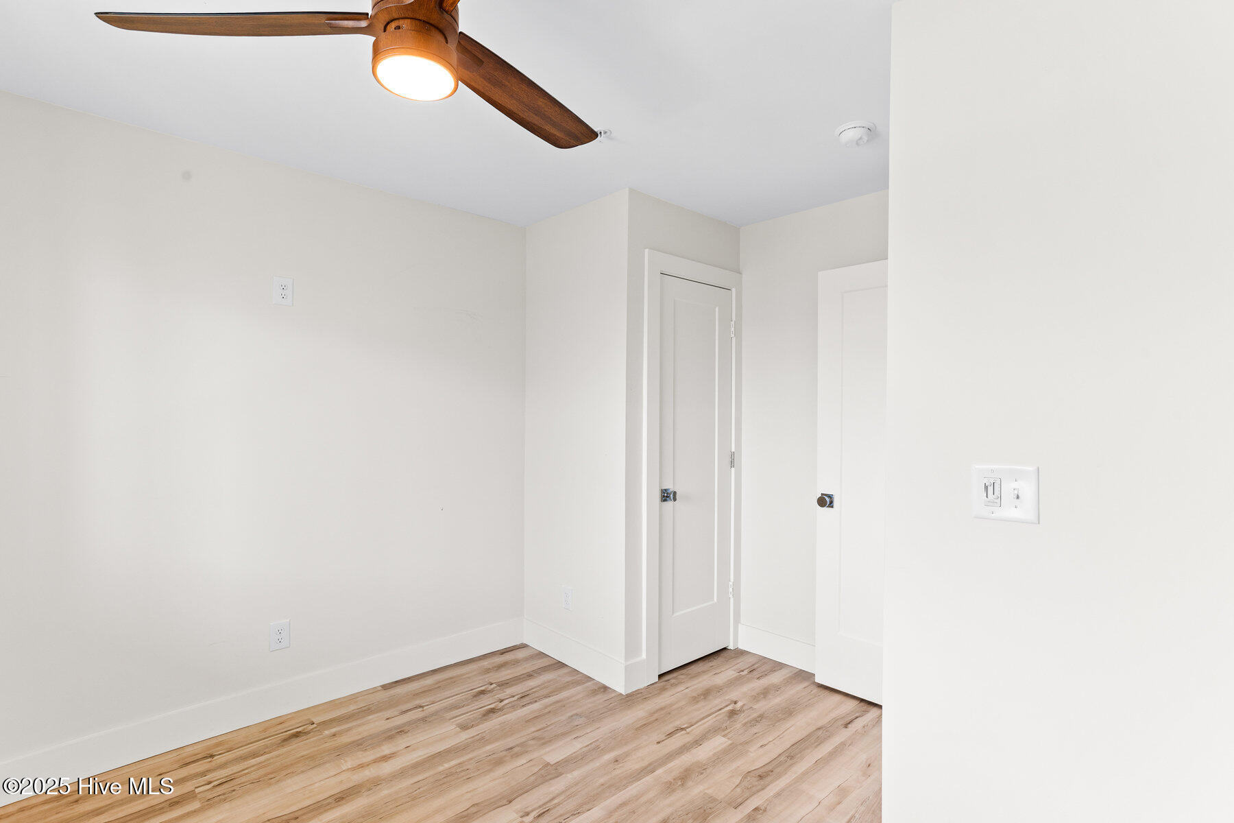 100510467 | Photo 14