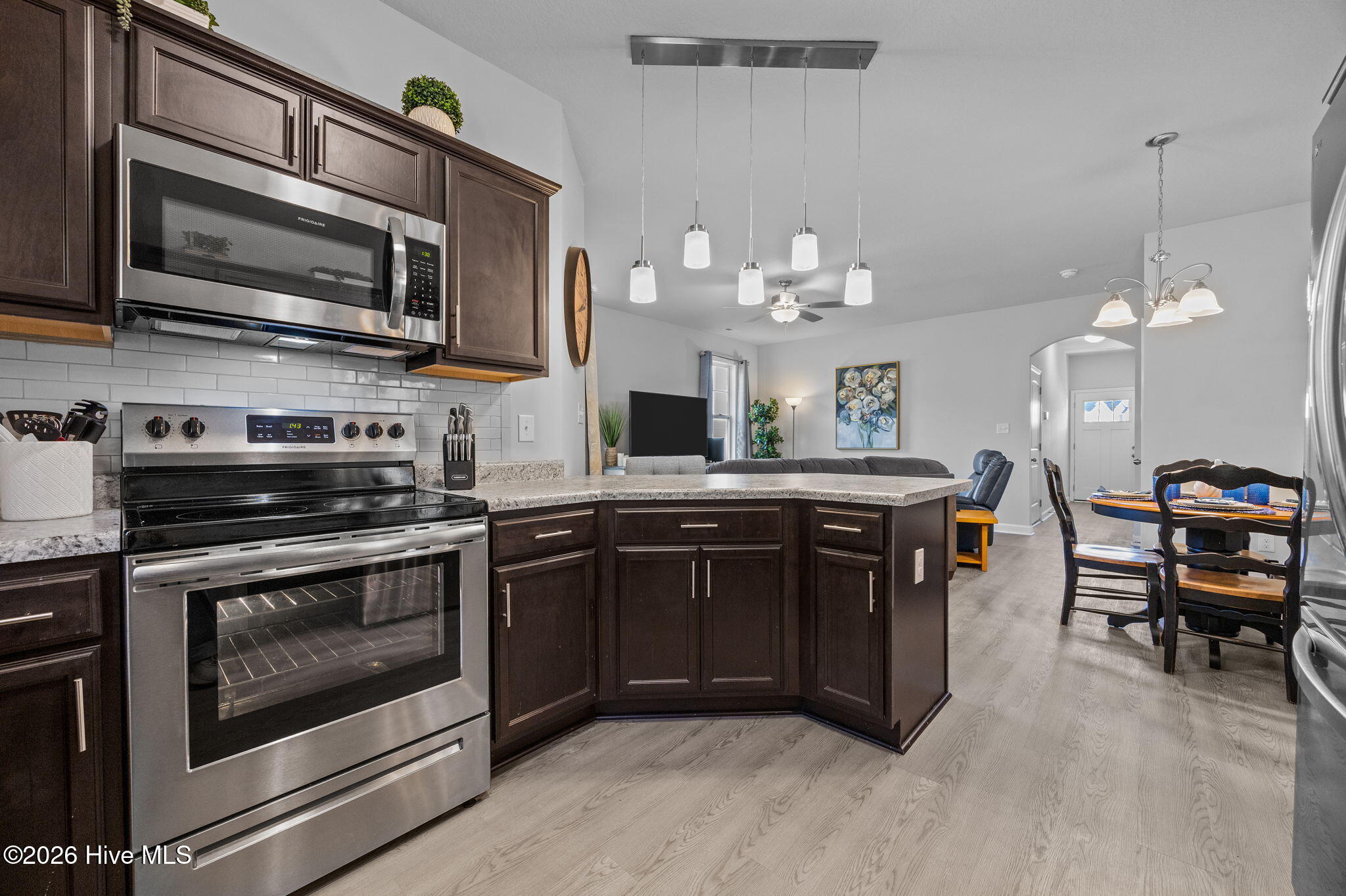 100551047 | Photo 17