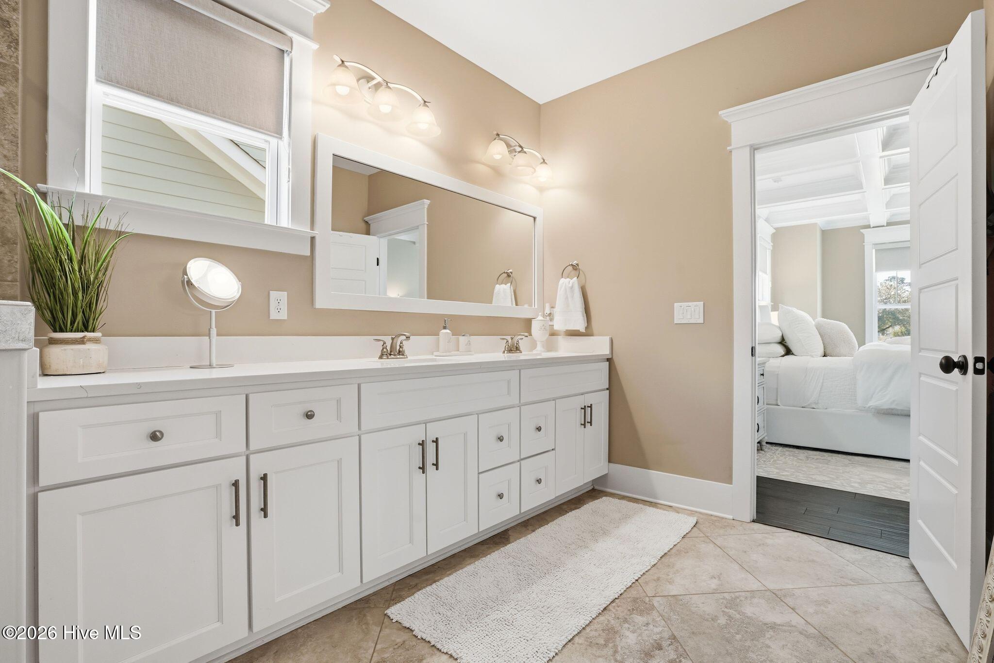 100559080 | Photo 38