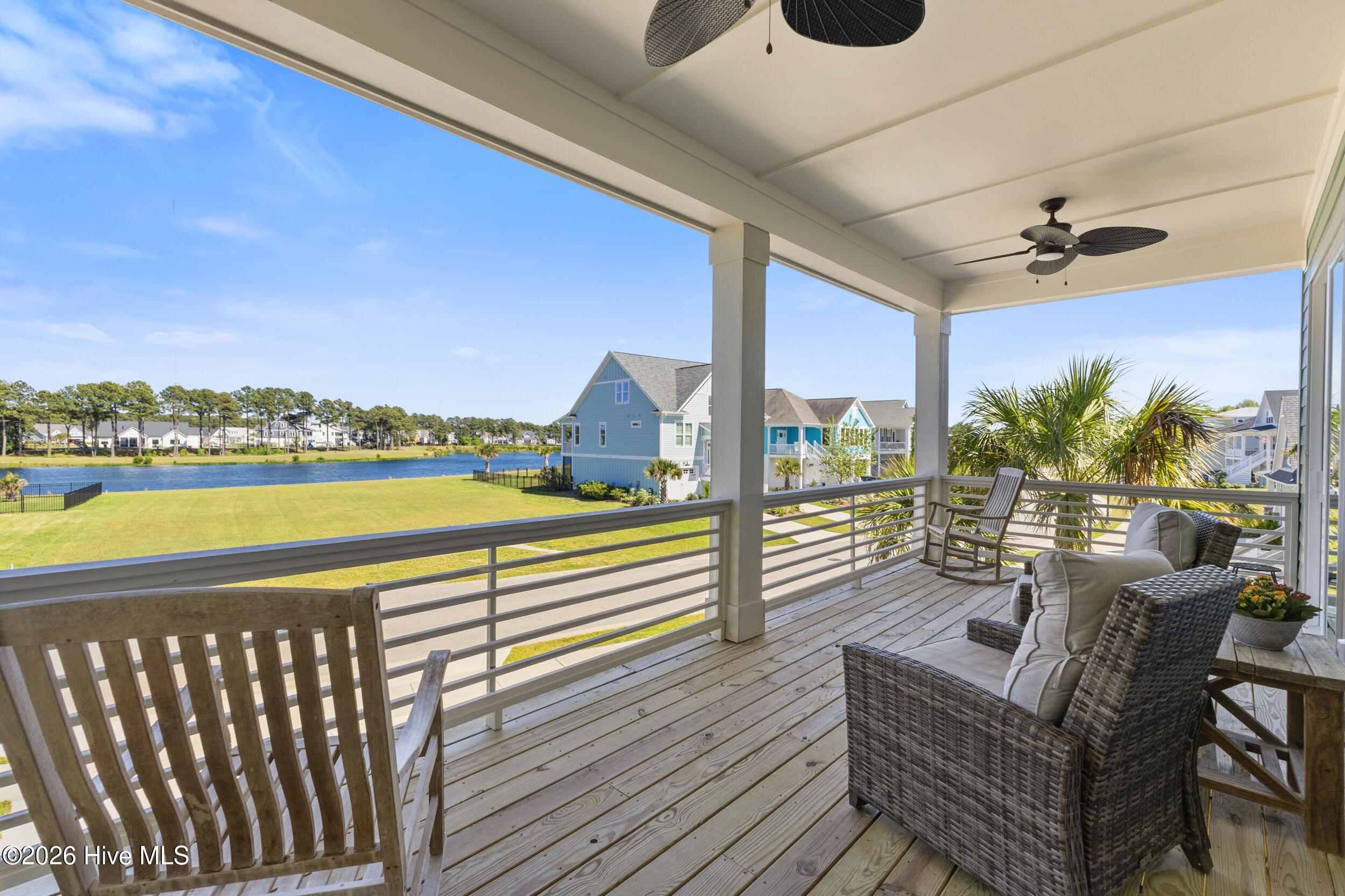 100570688 | Photo 52