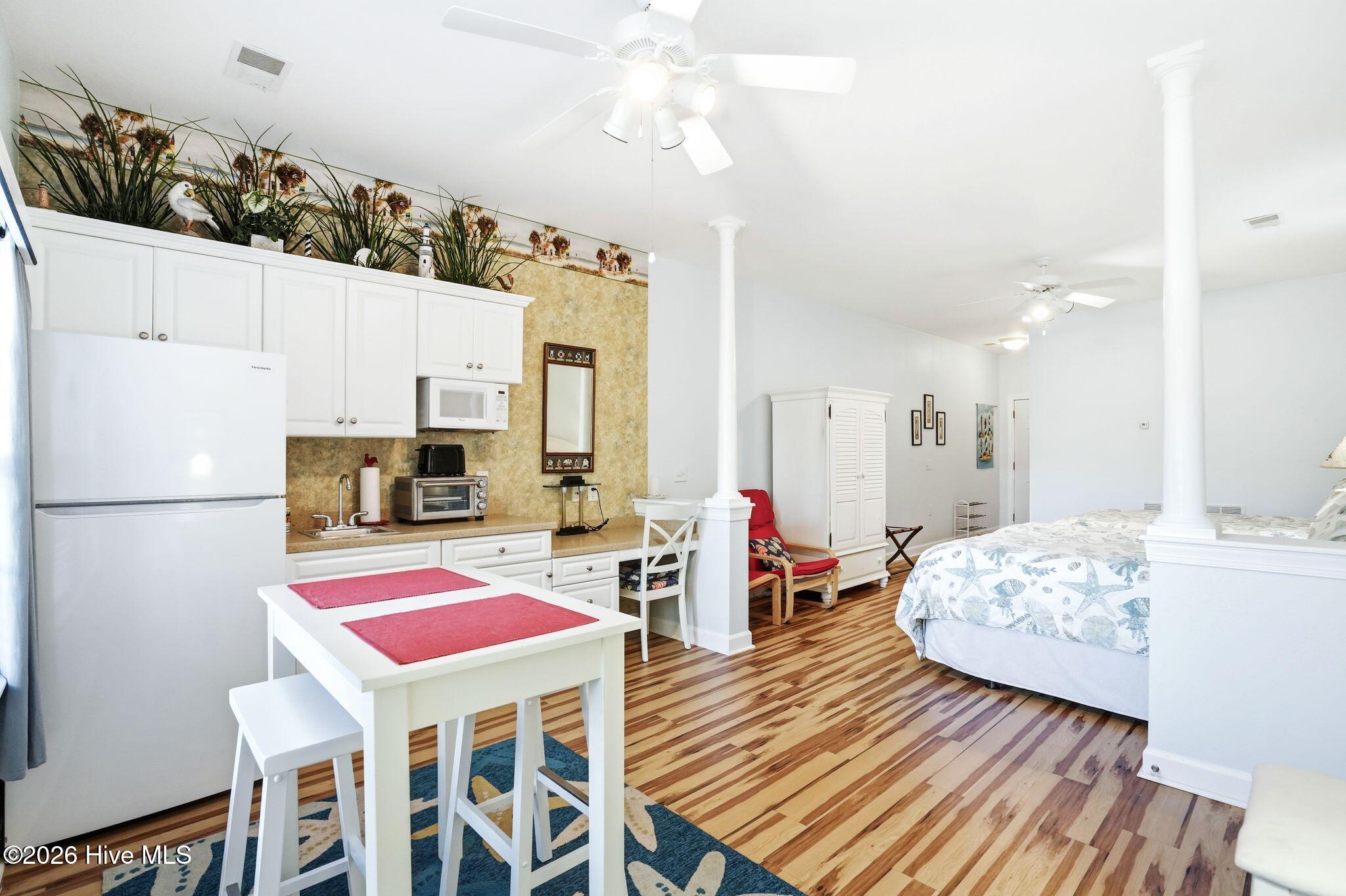 100565288 | Photo 12