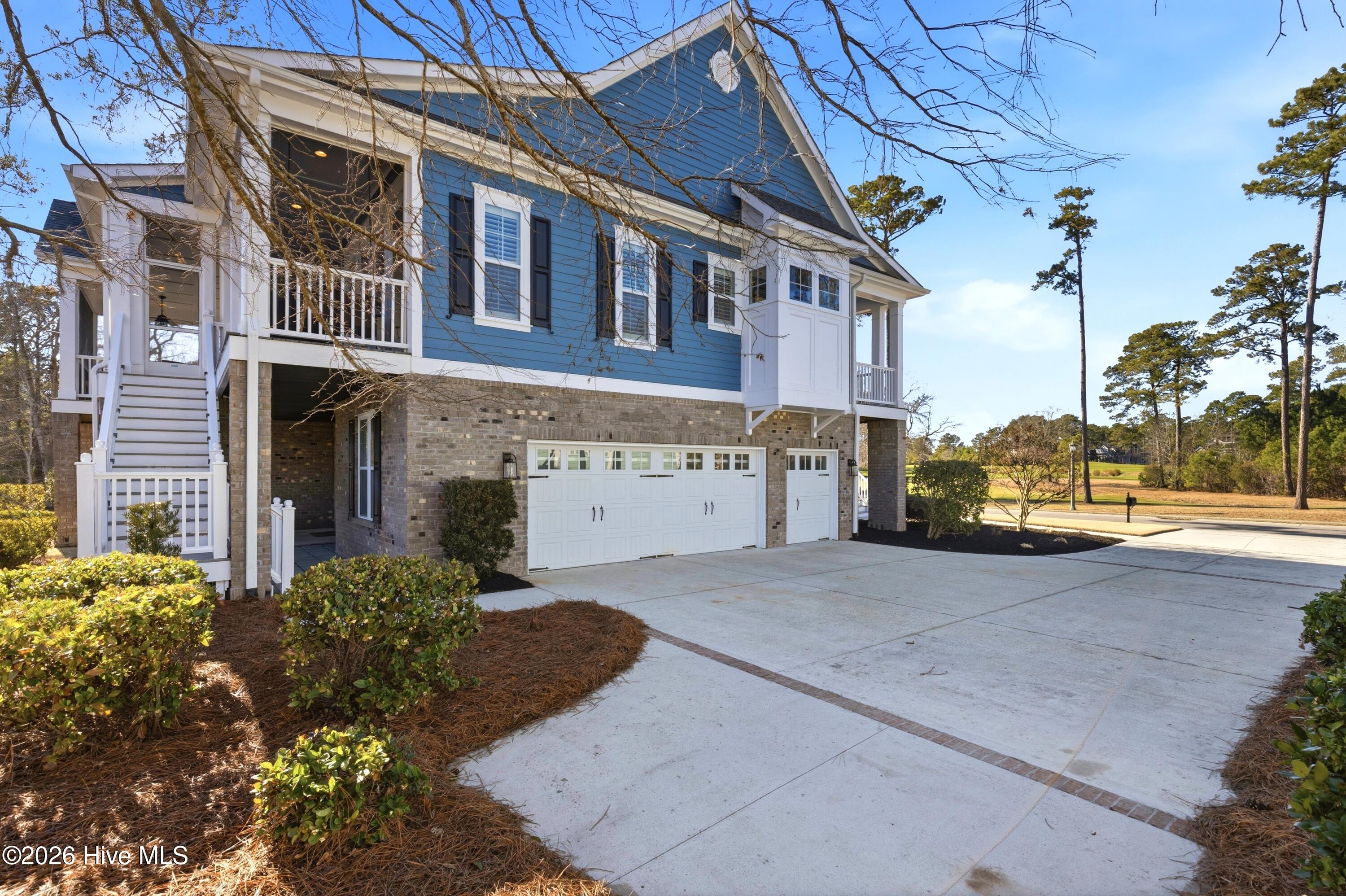 100556078 | Photo 72