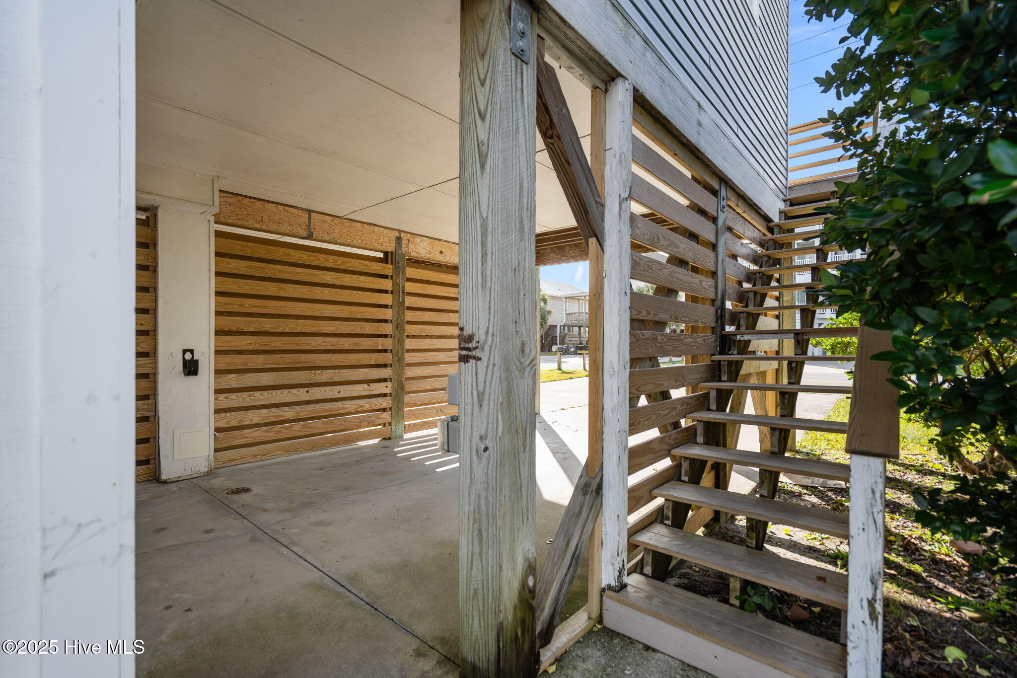 100544620 | Photo 75