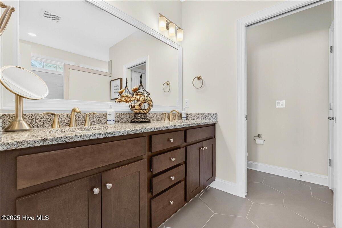 100537556 | Photo 23