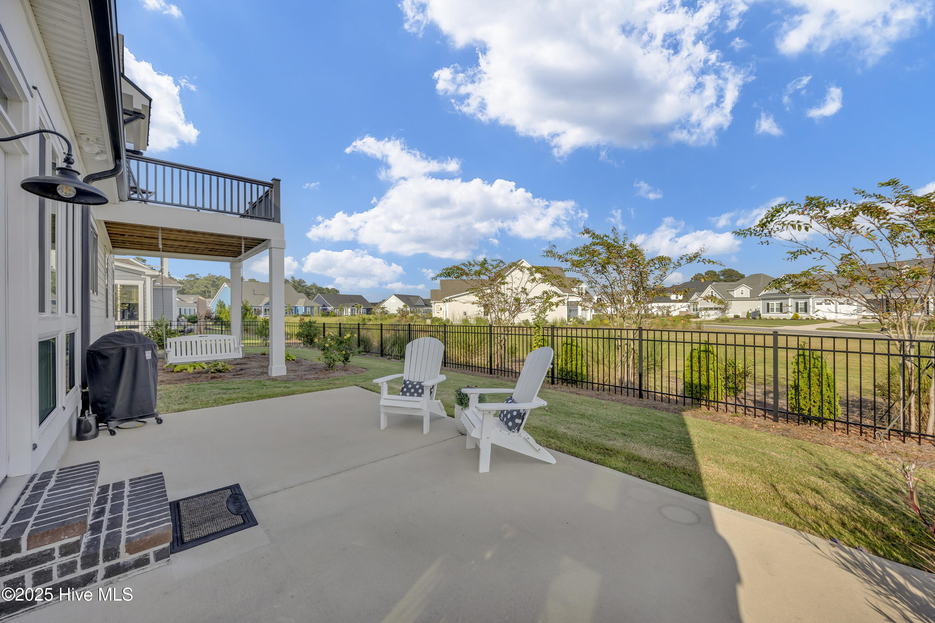 100557399 | Photo 66