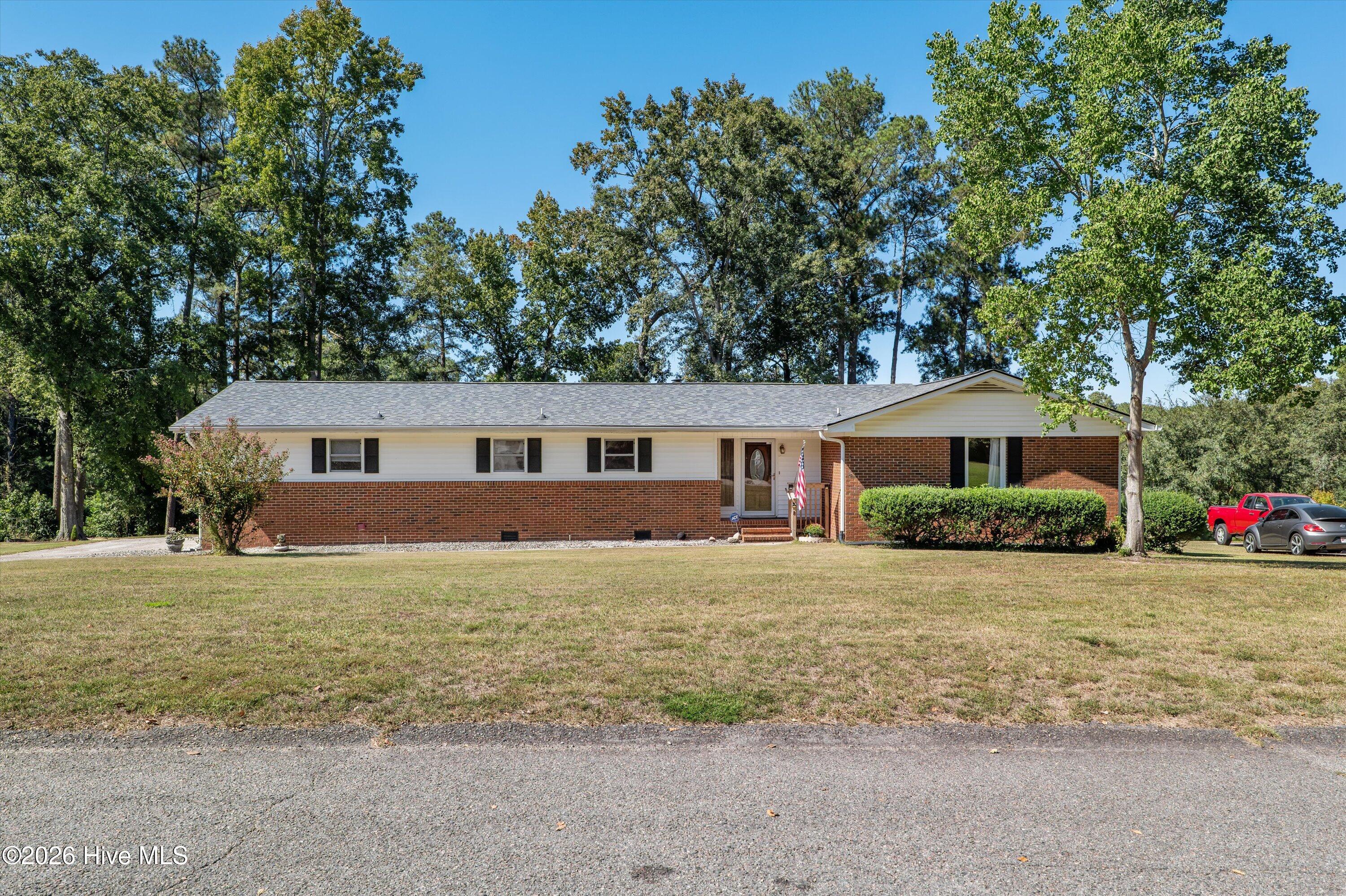 Single family home for sale at 8 Shaddohill Pl, North Augusta, SC 29860 | MLS# 100607030