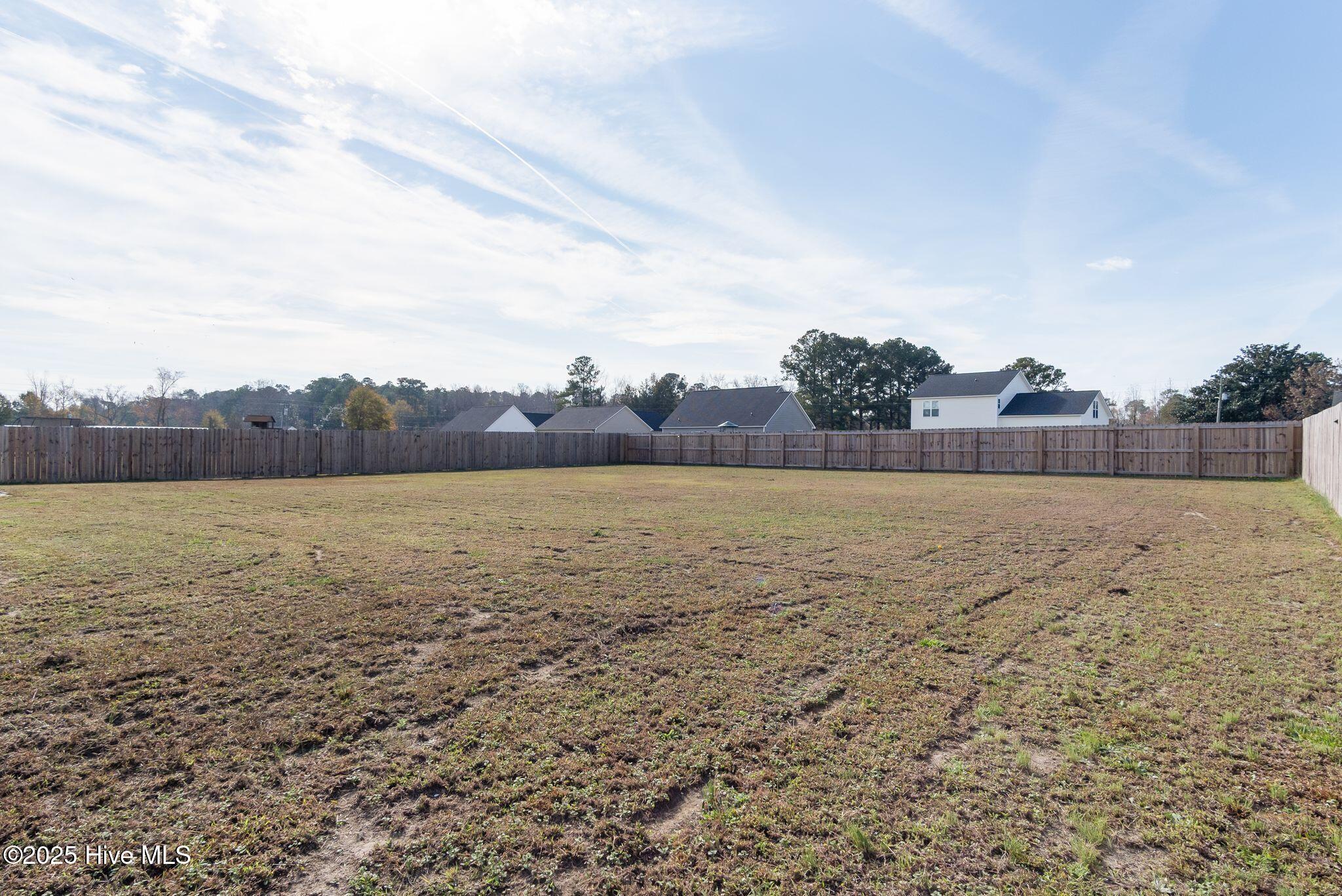 100543610 | Photo 31