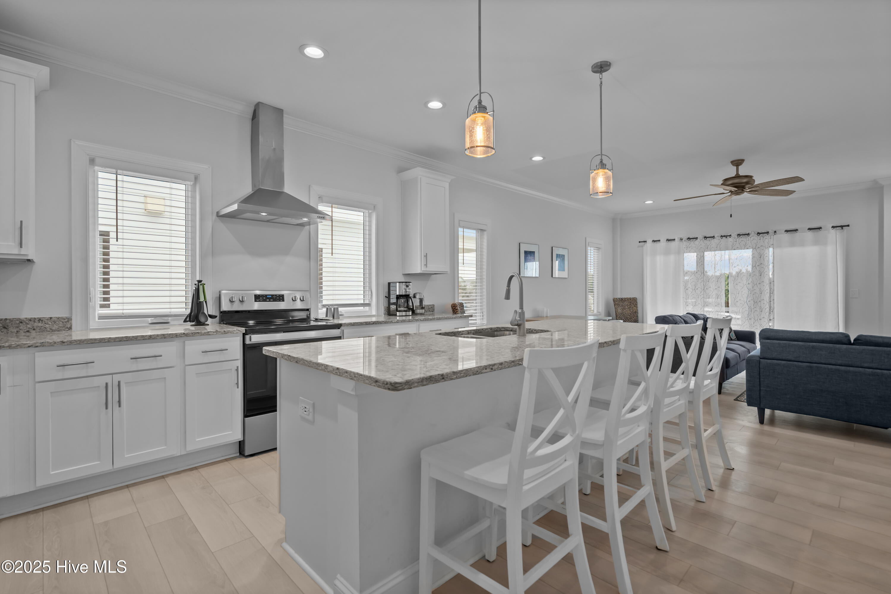 100517488 | Photo 10