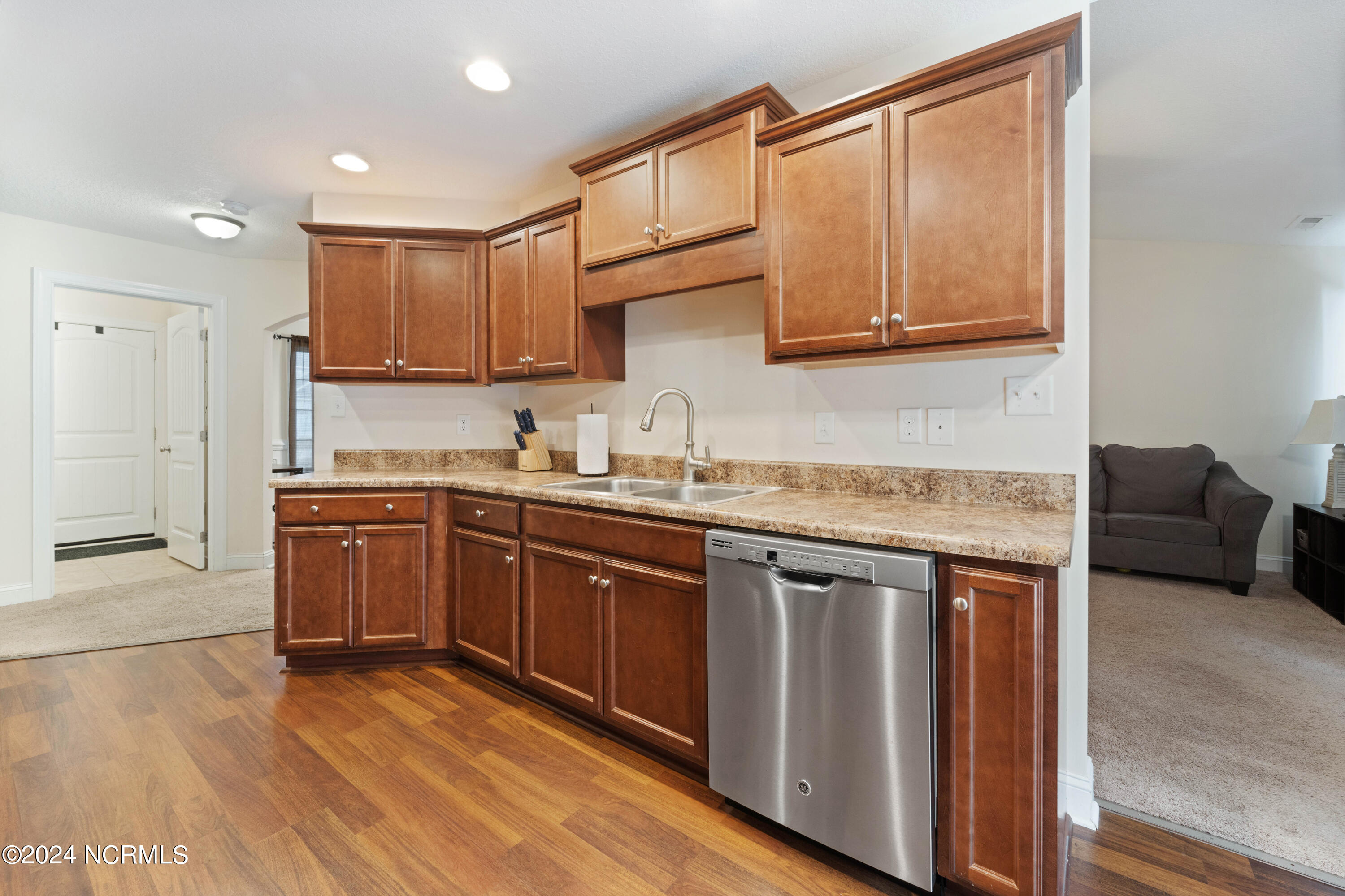 318 Old Snap Dragon Court, Jacksonville, NC, 28546