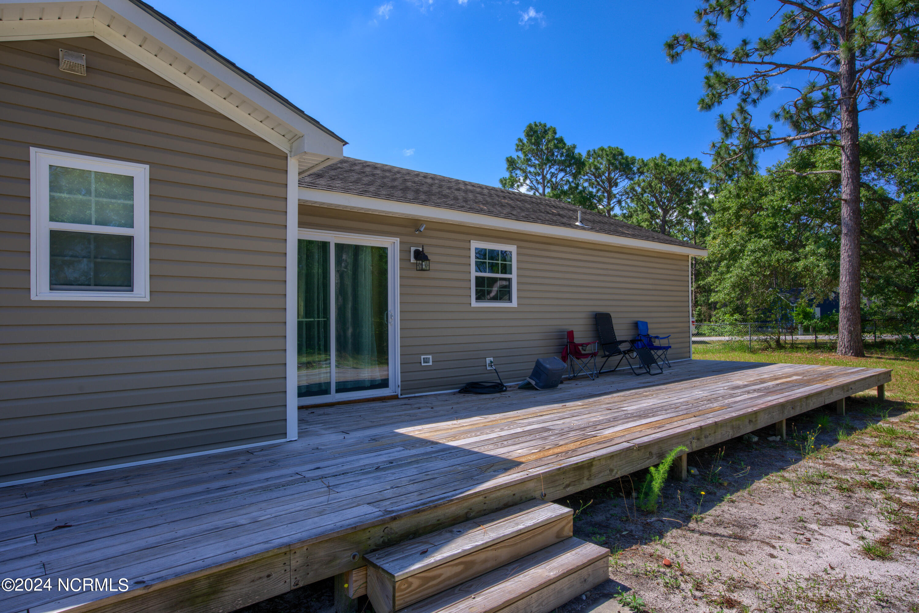 100536550 | Photo 12