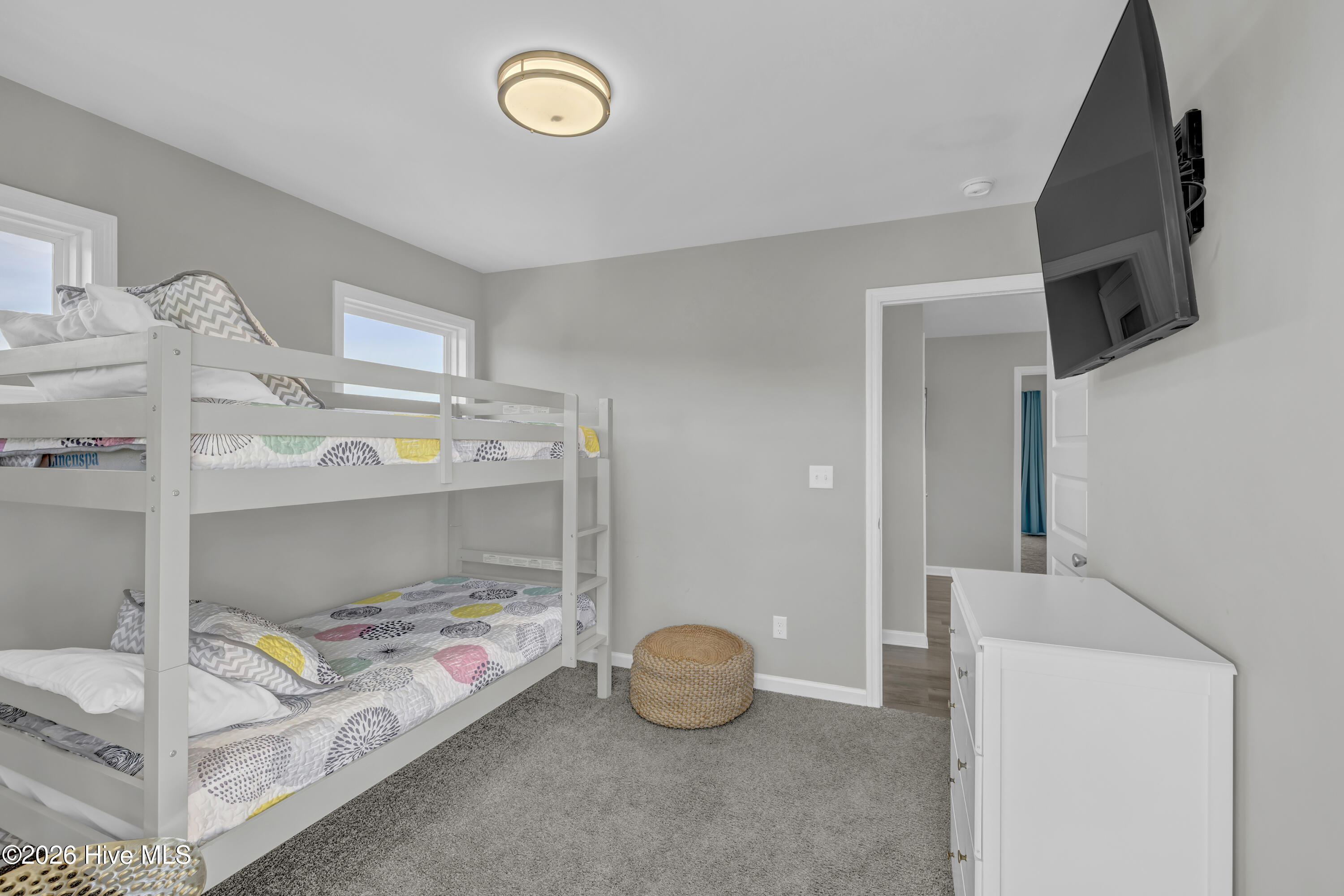 100547519 | Photo 37