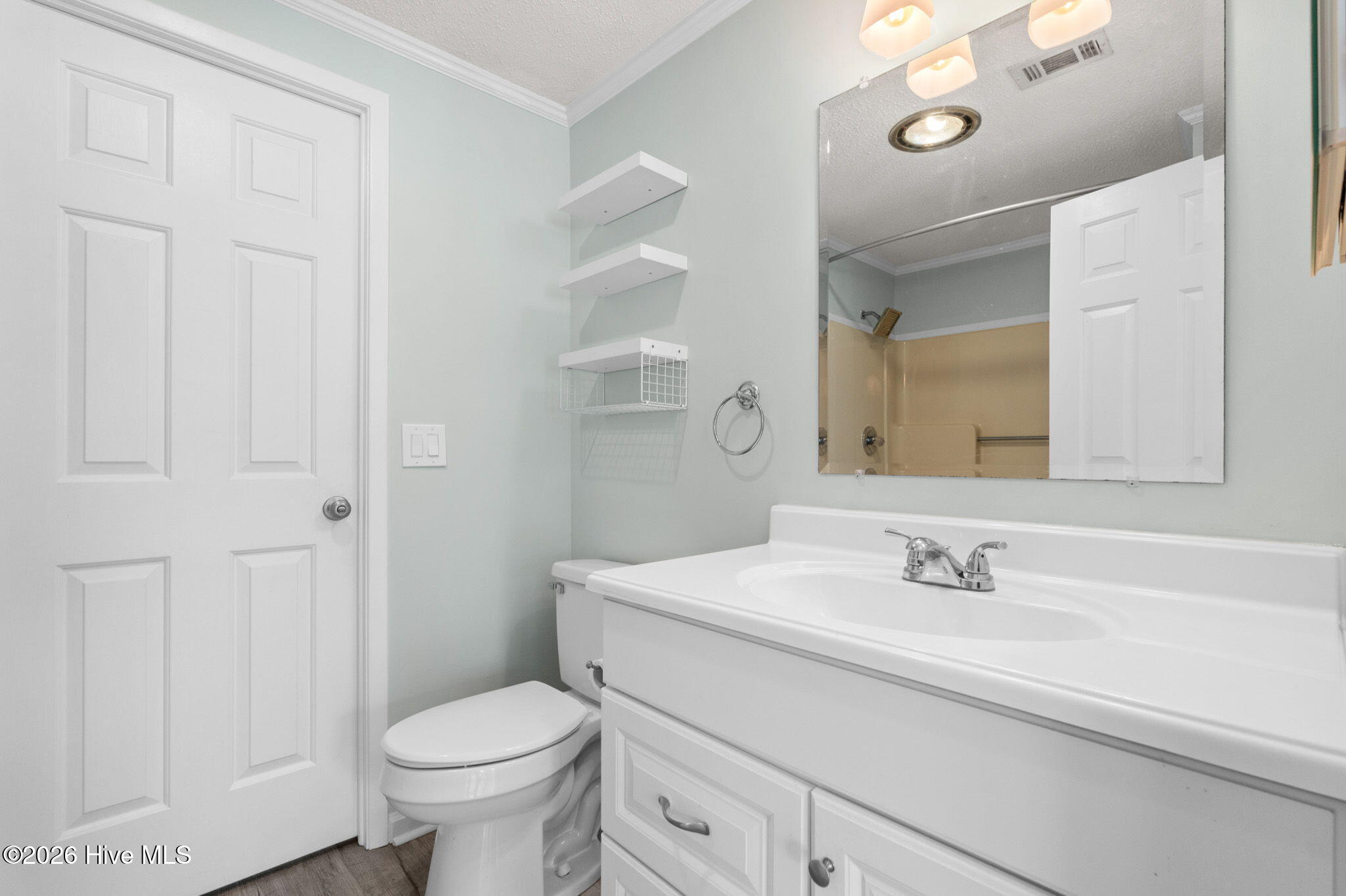 100555221 | Photo 34