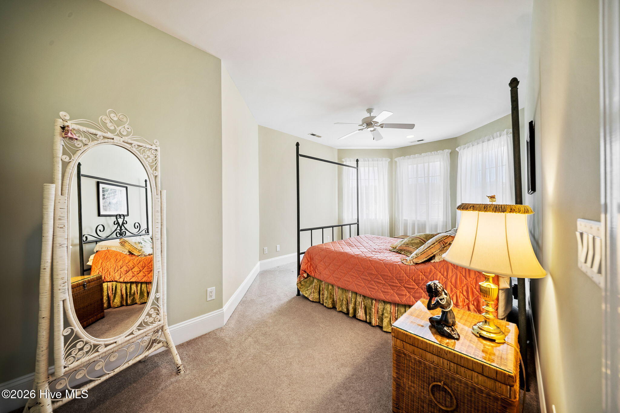 100560787 | Photo 39