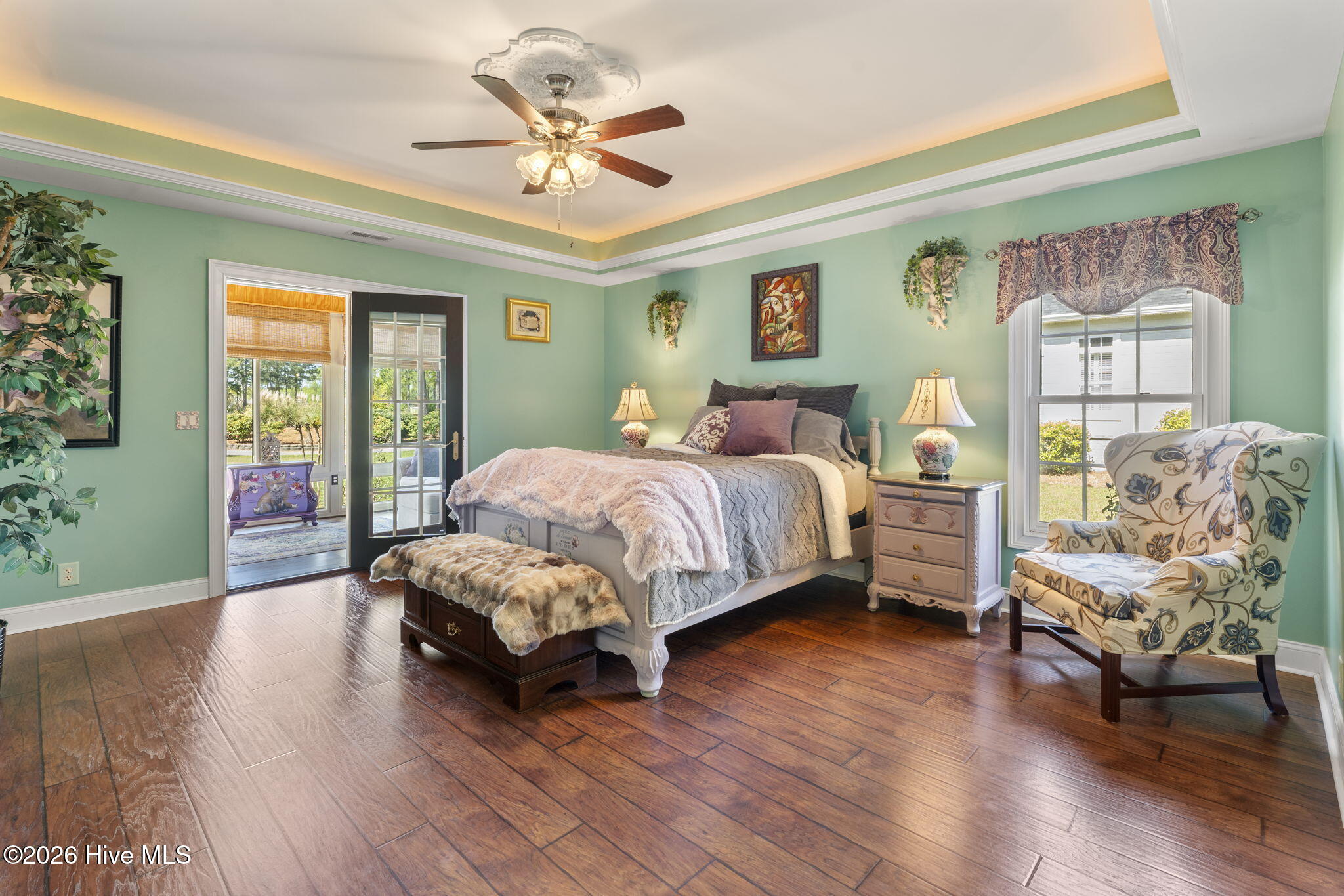 100563951 | Photo 26