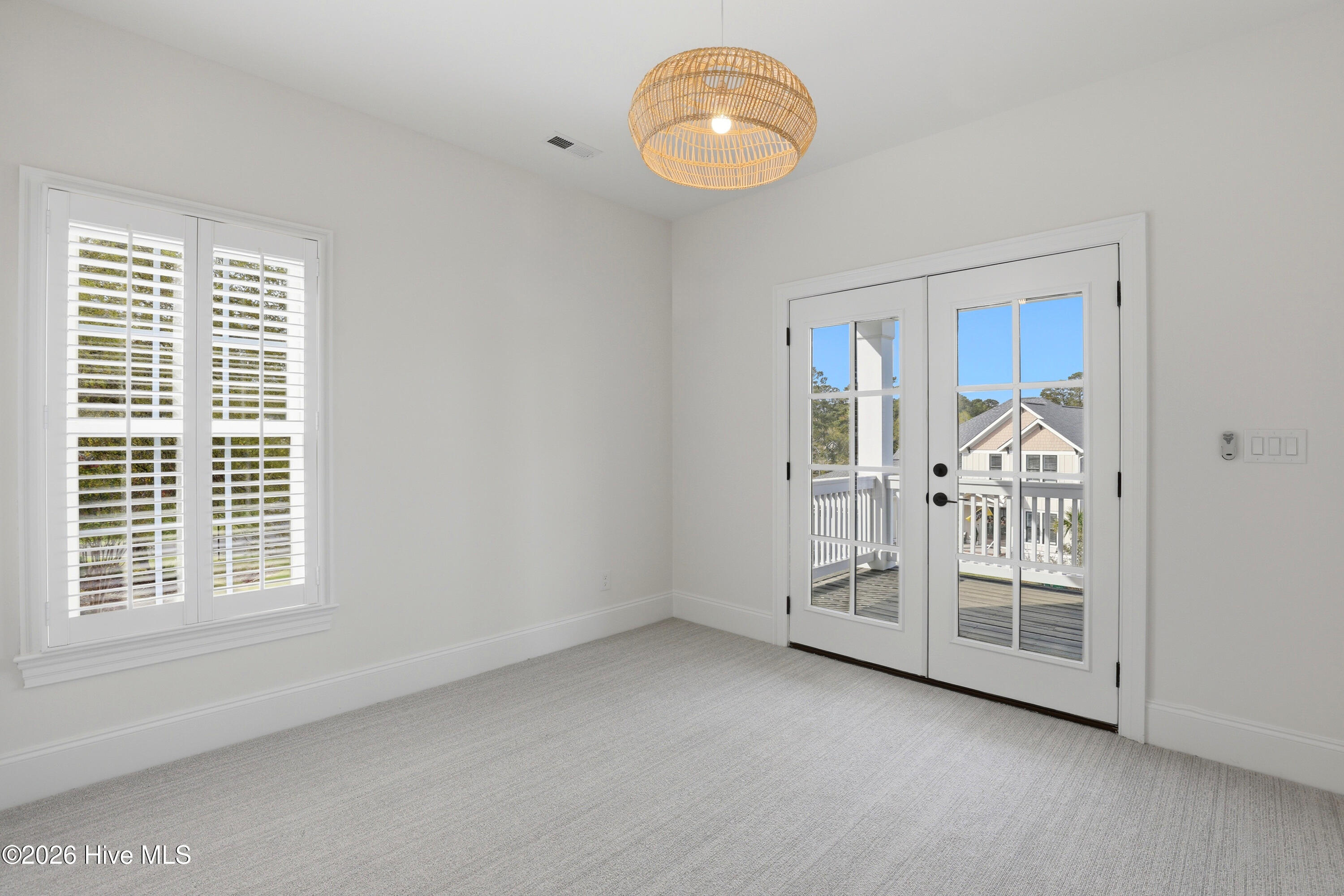 100562697 | Photo 37