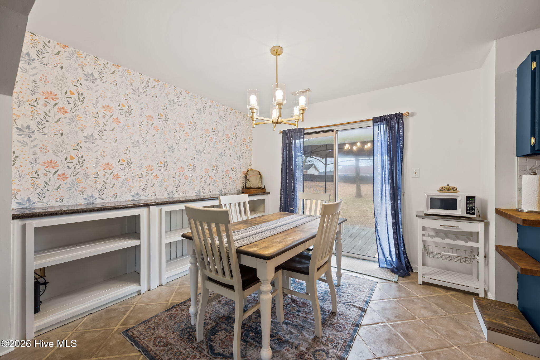 100558833 | Photo 15