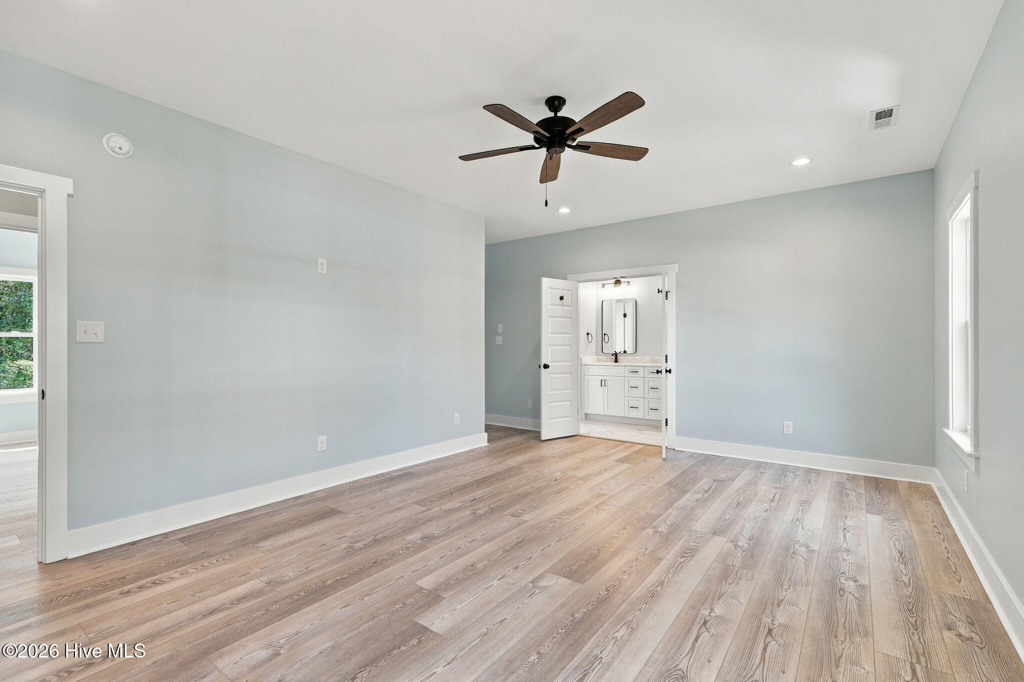 405 Emerald Landing 