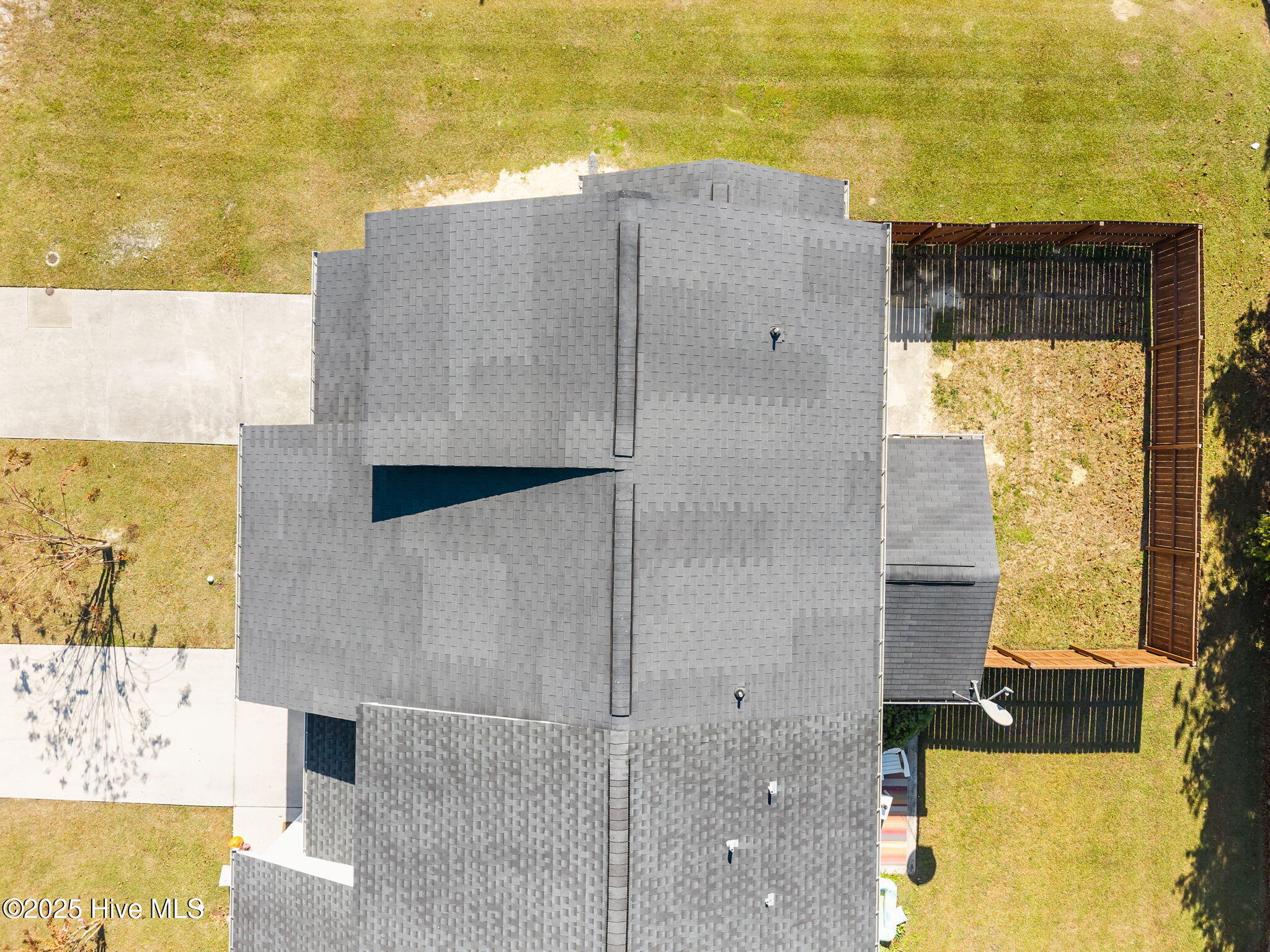 100541602 | Photo 43