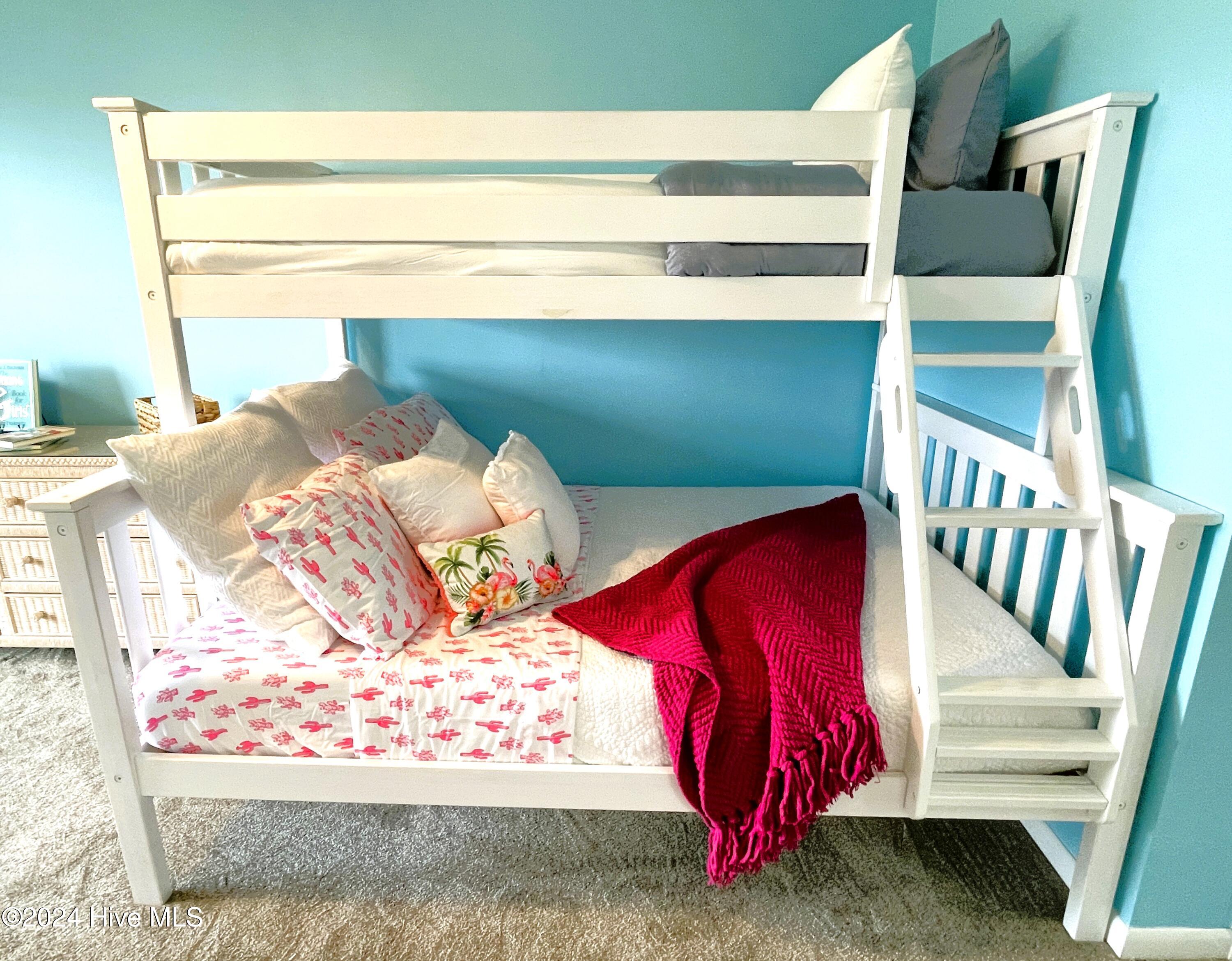 100468646 | Photo 23