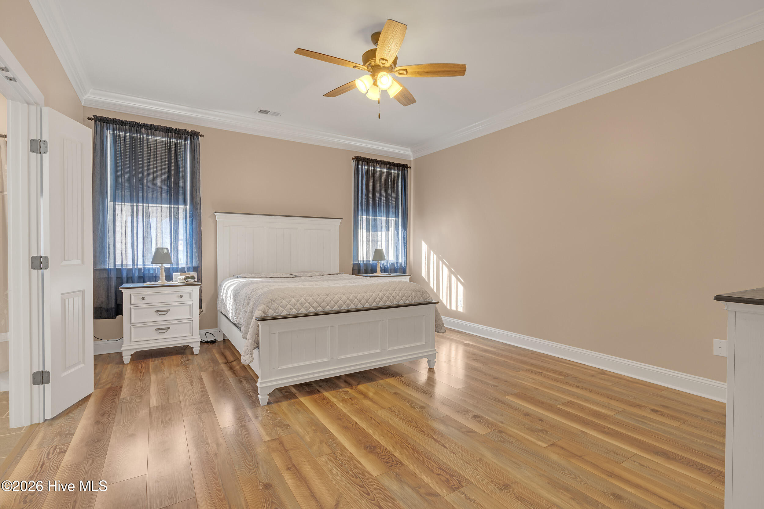 100549984 | Photo 17