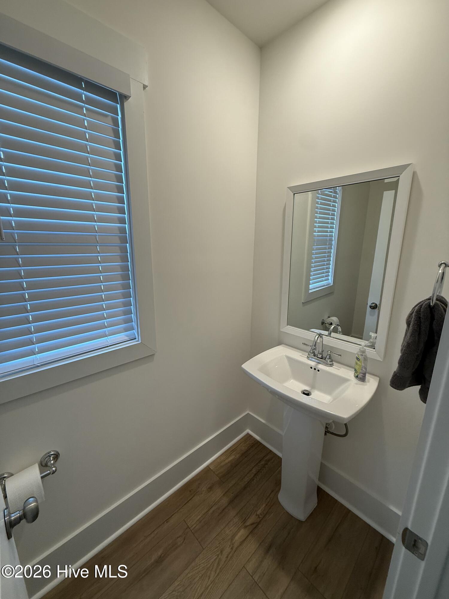 100557326 | Photo 15