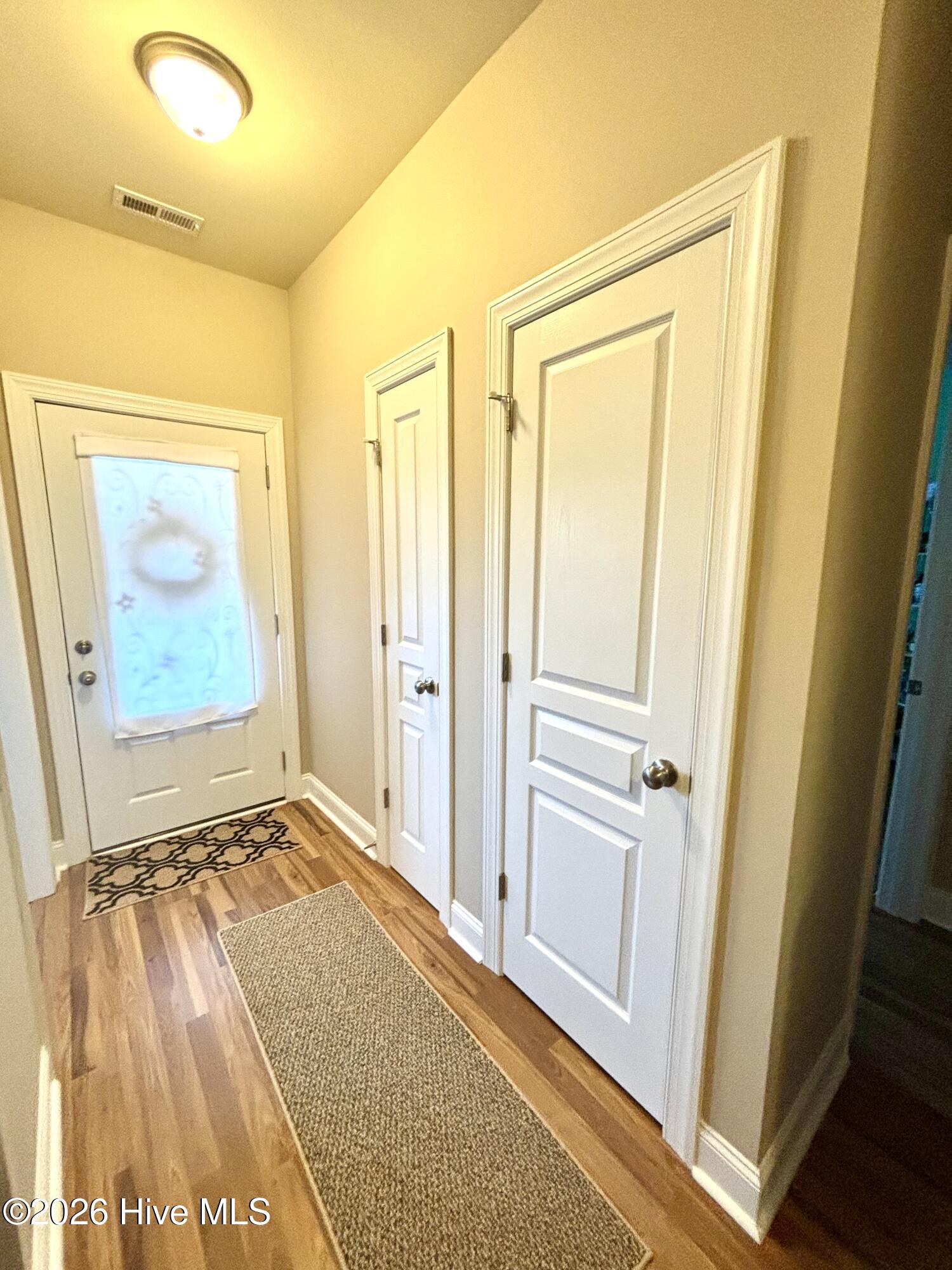 100559423 | Photo 19