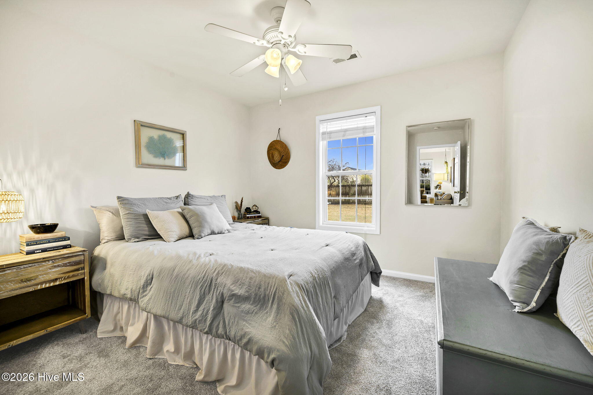 100556201 | Photo 15