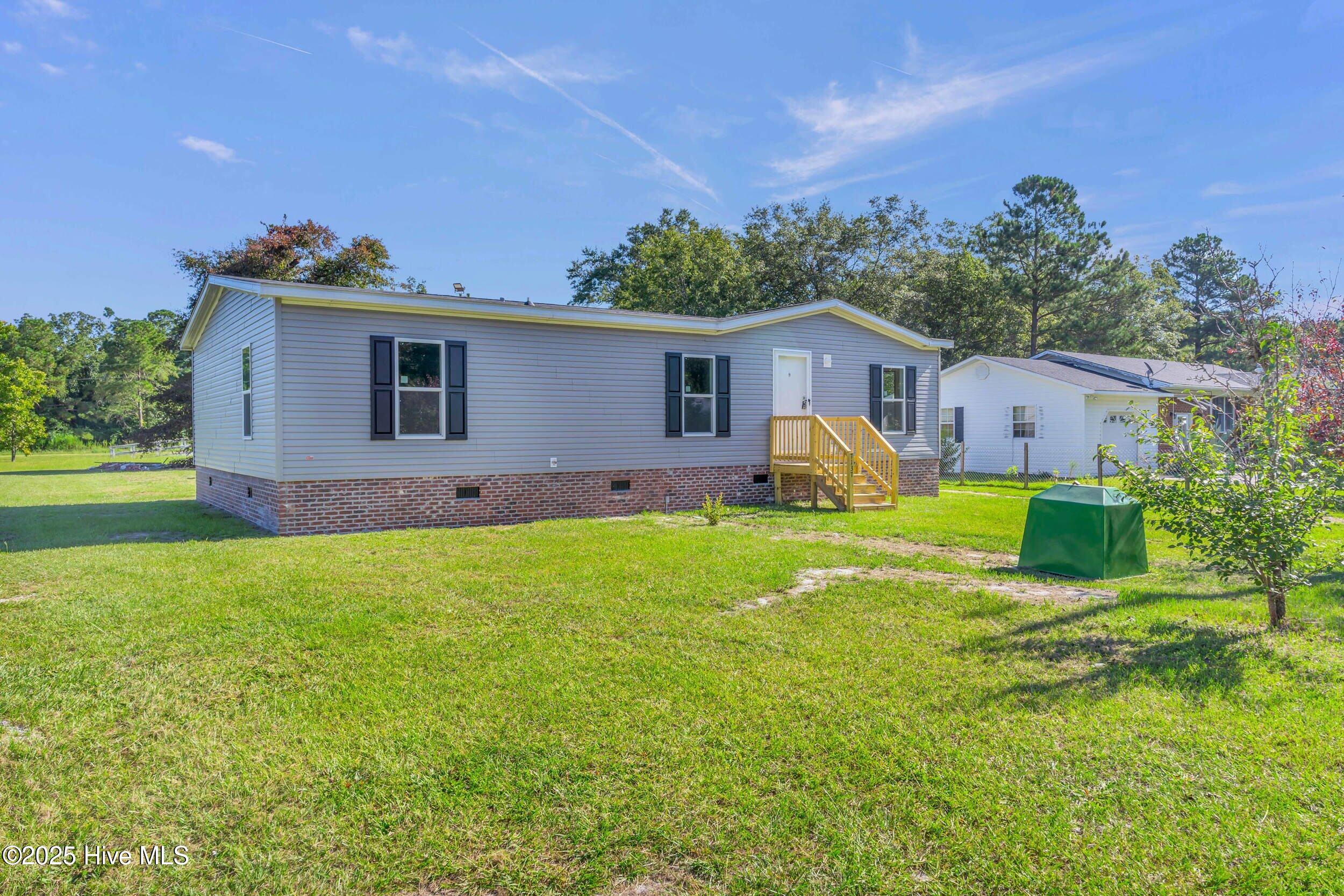 Homes for sale in Burgaw, NC | 7137 Stag Park Rd, Burgaw, NC 28425 | MLS# 100528924